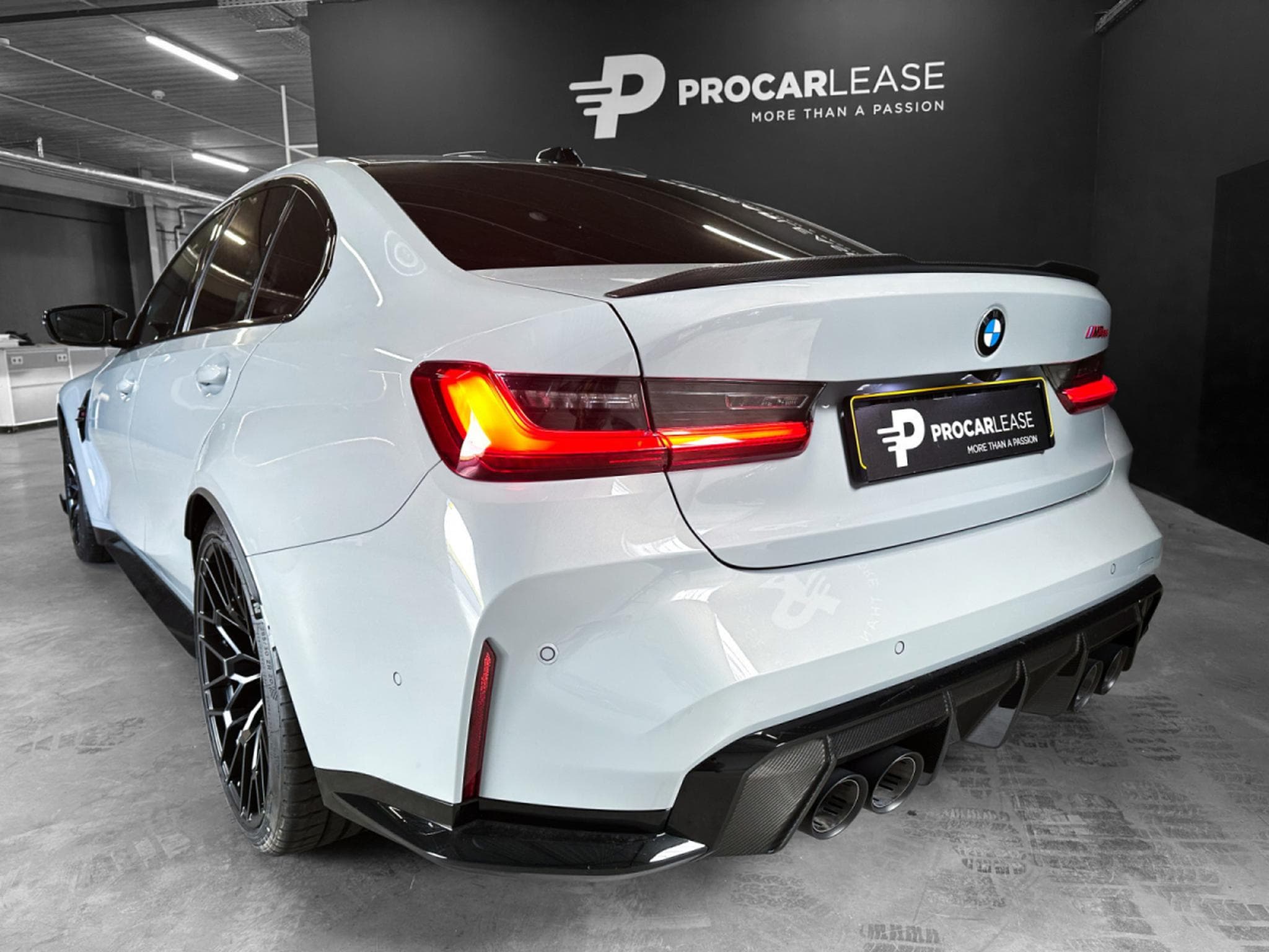 BMW M3 Limousine CS/ 50 JAHRE/KEYLESS/20/HEAD UP/CARBON (2023) - Photo 6