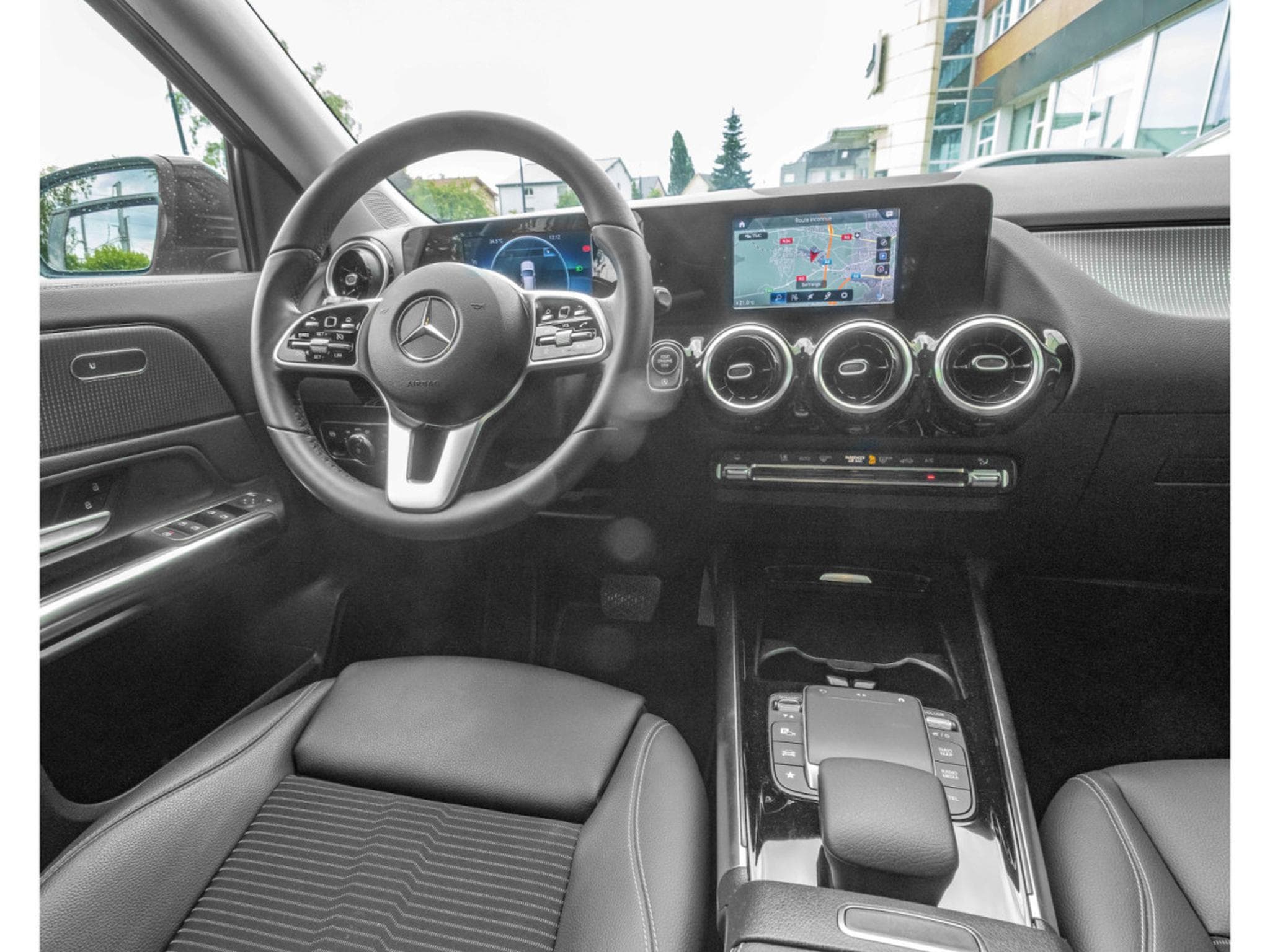 Mercedes GLA 180 GLA 180/APPLECARPLAY/AMG/18/KAMERA/LED/MERCEDES SERVICE (2021) - Photo 6