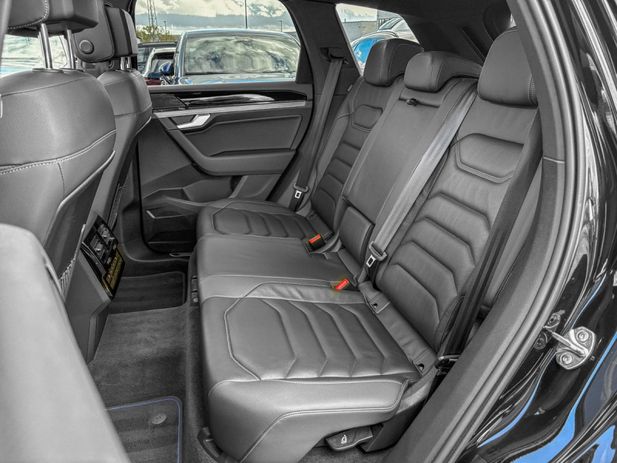 VW Touareg R 4Motion eHybrid/ ERGO CONFORT/VIRTUAL/PANORAMA (2021) - Foto 8