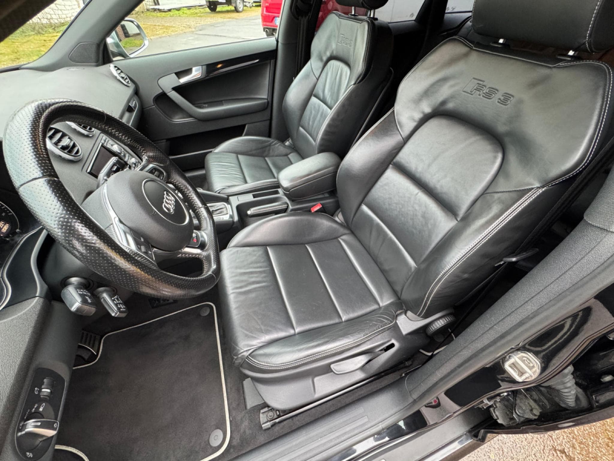 Audi RS3 2.5T 340 Quattro S-Tronic (2012) - Photo 6