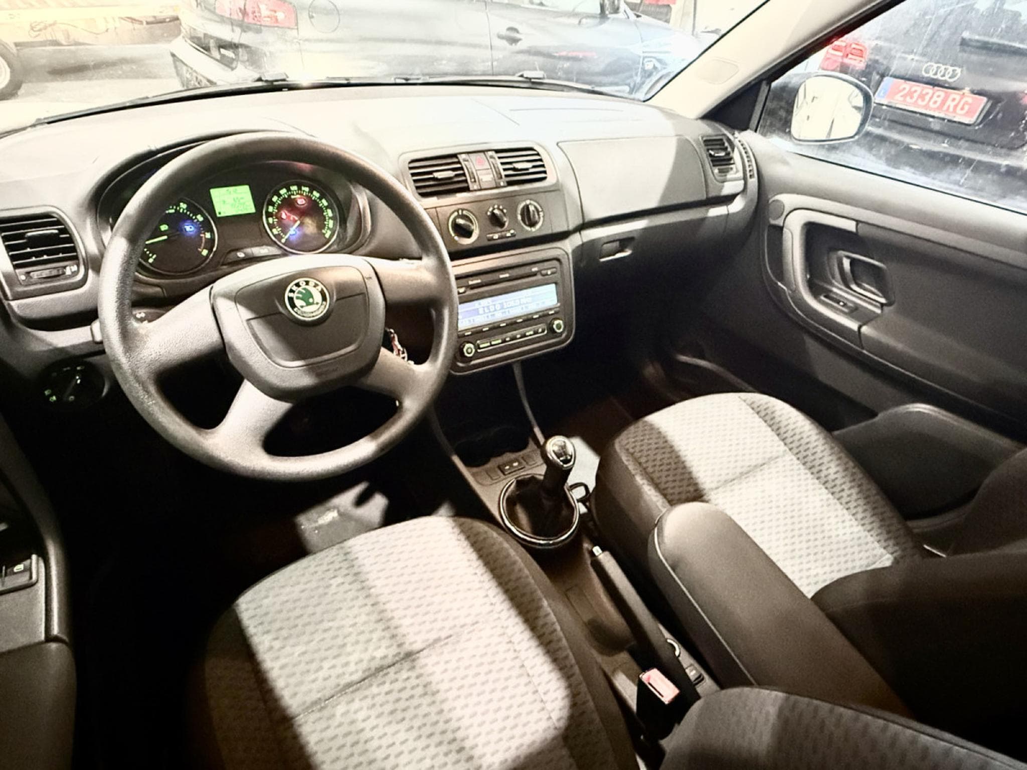 Skoda Fabia 1.2i 60 Ambiente (2011) - Photo 4