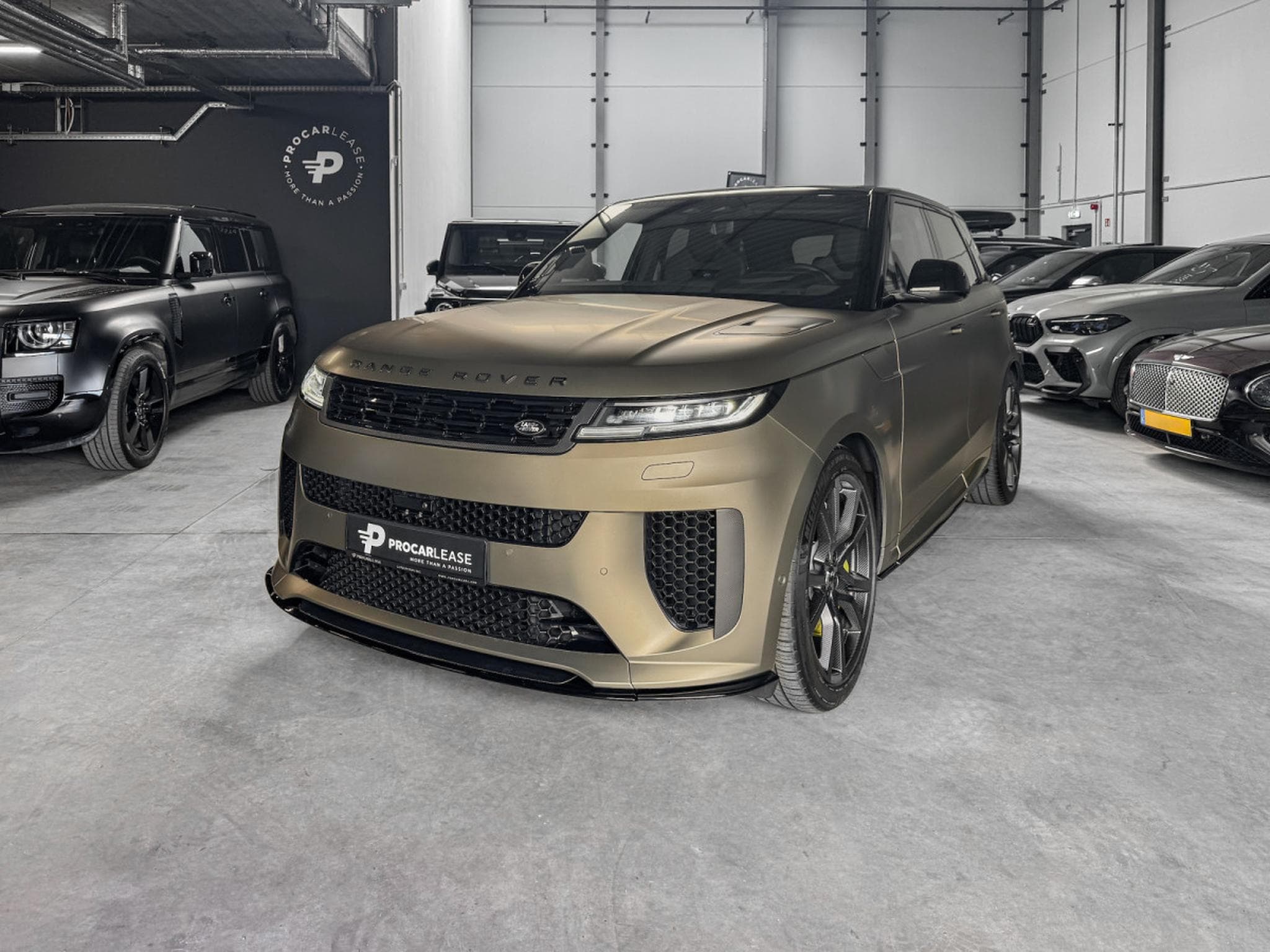 Land-Rover Range Rover Sport SV EDITION ONE CARBON BRONZE / V8 4.4/ 23*/ PANO/ VOLL (2024) - Photo 1