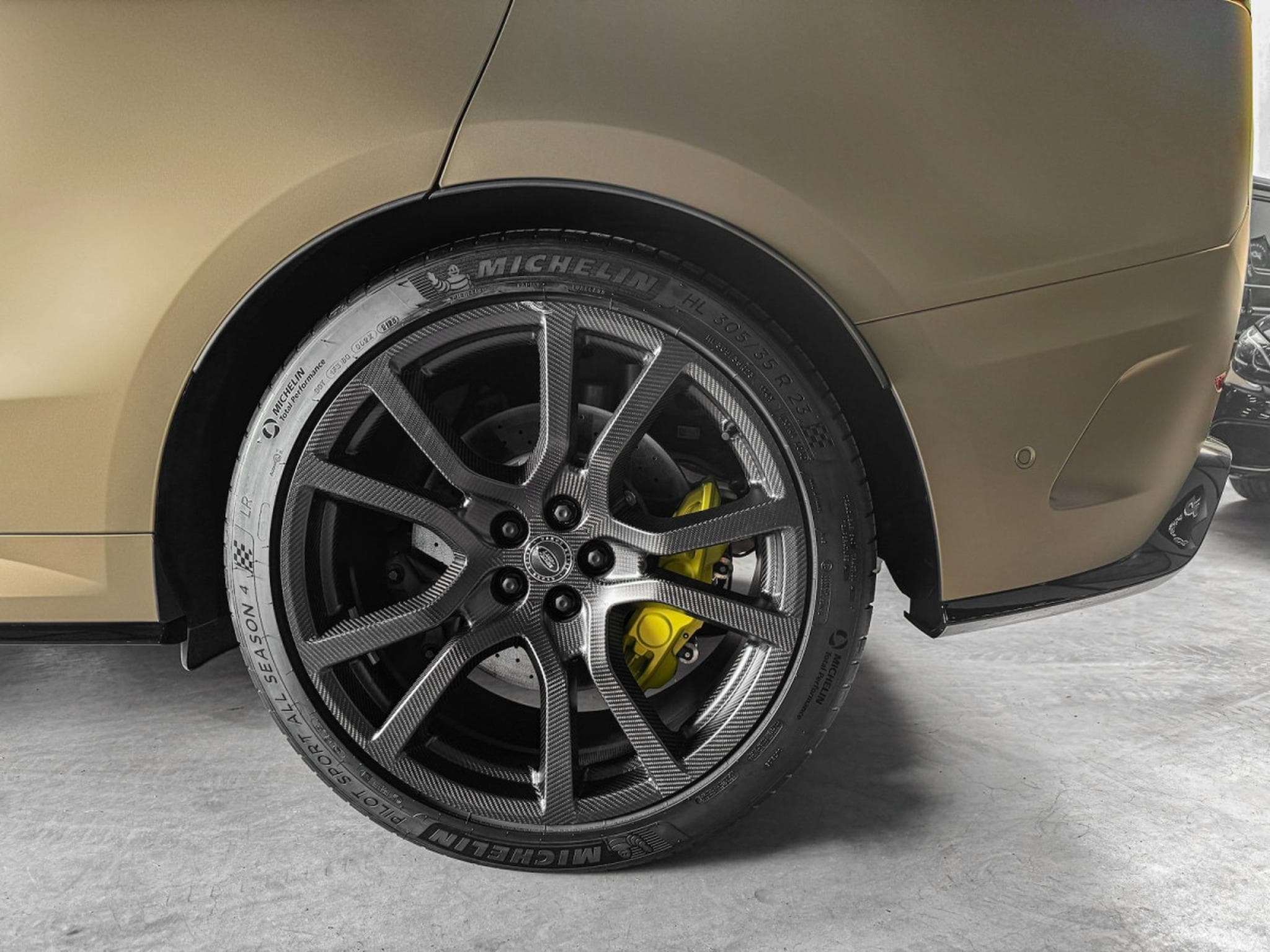 Land-Rover Range Rover Sport SV EDITION ONE CARBON BRONZE / V8 4.4/ 23*/ PANO/ VOLL (2024) - Photo 18