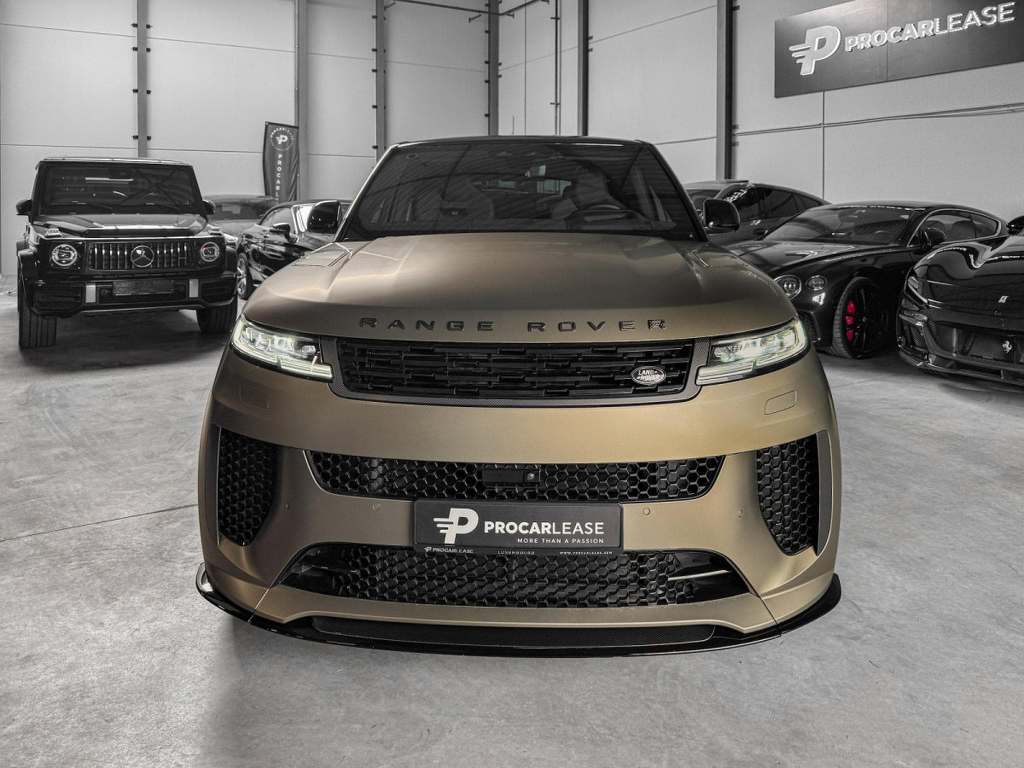 Land-Rover Range Rover Sport SV EDITION ONE CARBON BRONZE / V8 4.4/ 23*/ PANO/ VOLL (2024) - Photo 3