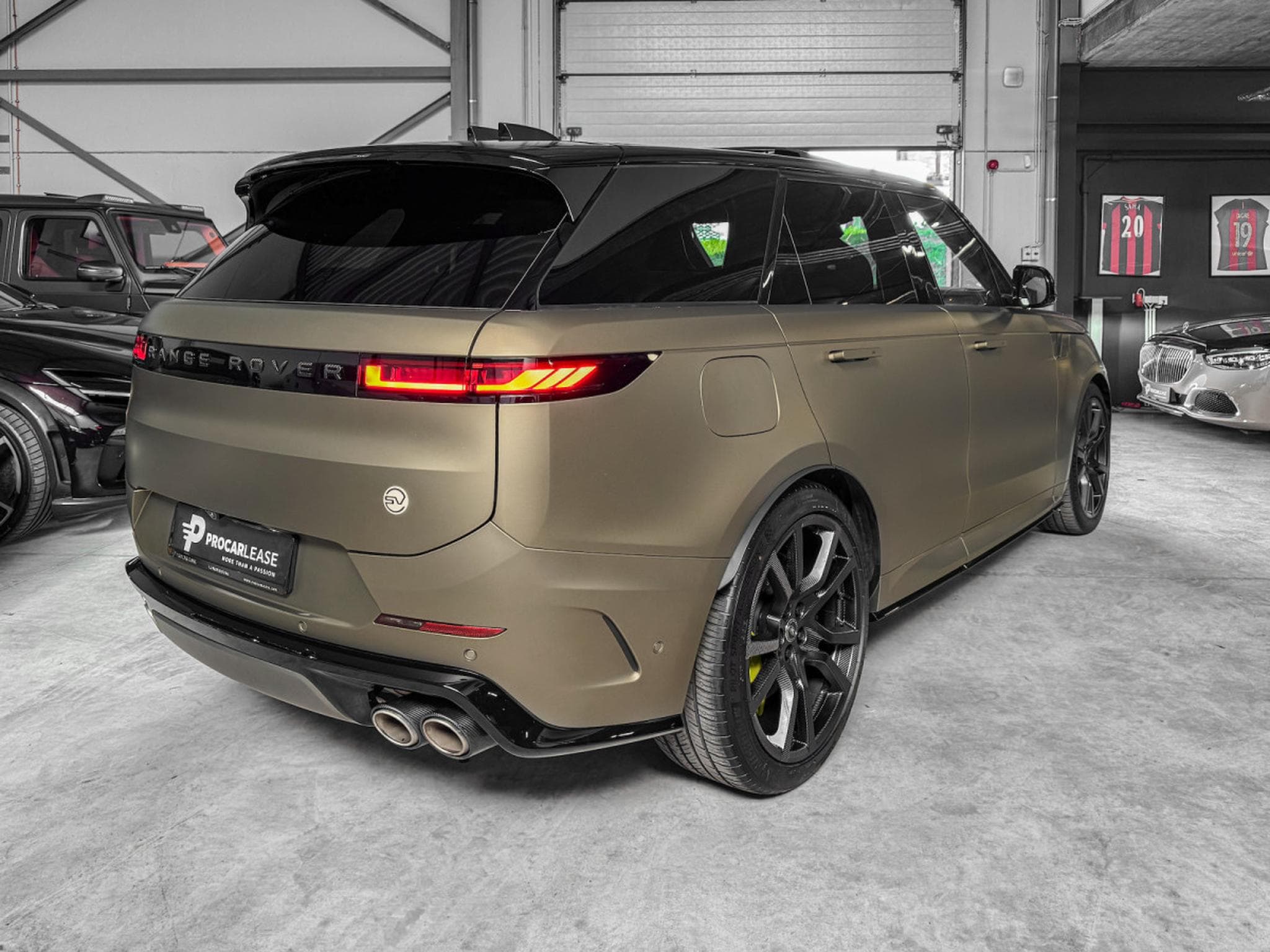 Land-Rover Range Rover Sport SV EDITION ONE CARBON BRONZE / V8 4.4/ 23*/ PANO/ VOLL (2024) - Photo 7