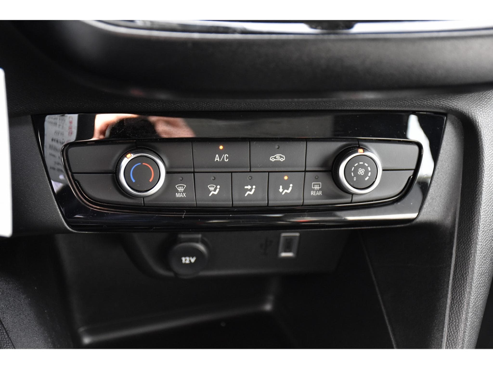 Opel Corsa 1.2 Turbo Edition AT8 REGUL LANE SIDE CAM 1° MAIN (2025) - Photo 14