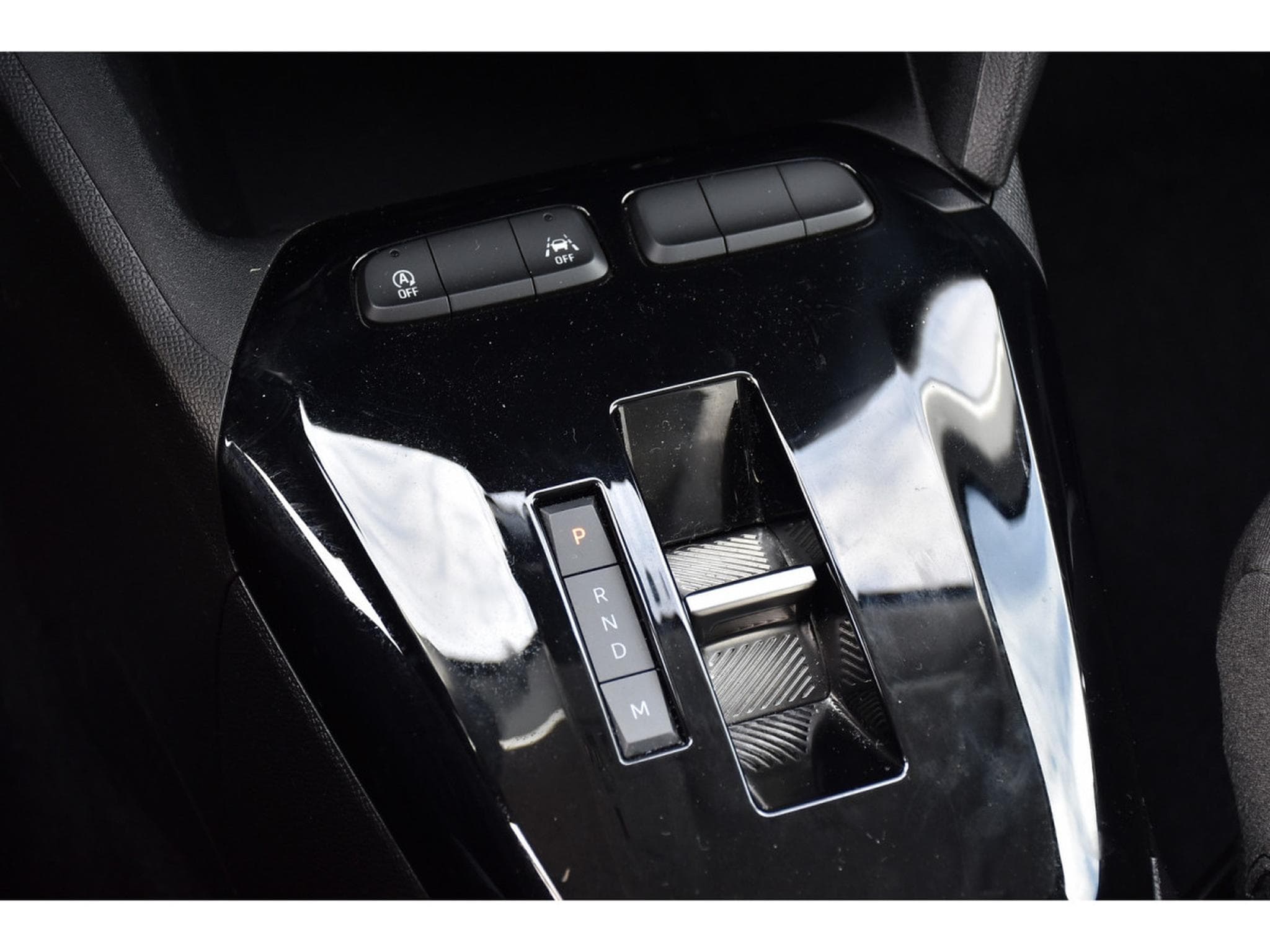 Opel Corsa 1.2 Turbo Edition AT8 REGUL LANE SIDE CAM 1° MAIN (2025) - Photo 15