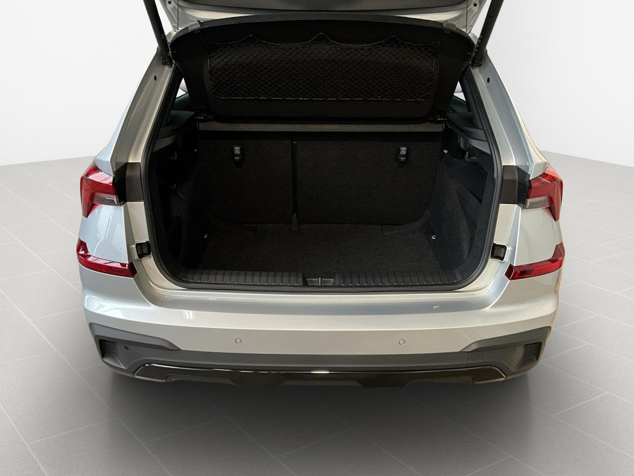 Skoda Kamiq Monte-Carlo+DSG+Led+Navi (2025) - Foto 17