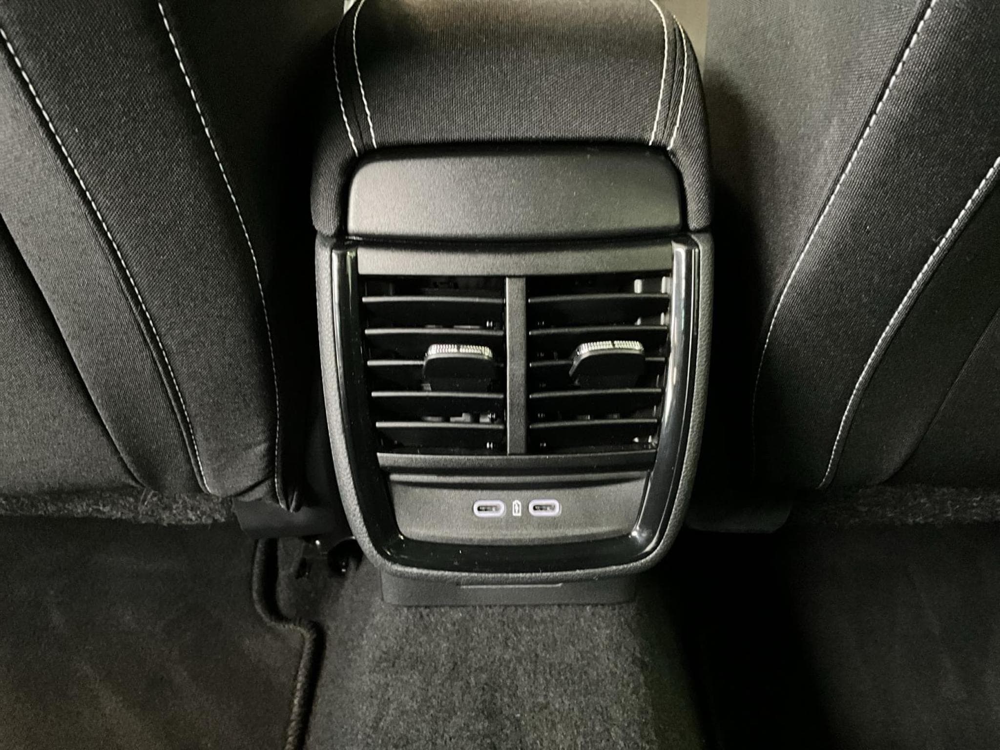 Skoda Kamiq Monte-Carlo+DSG+Led+Navi (2025) - Foto 21