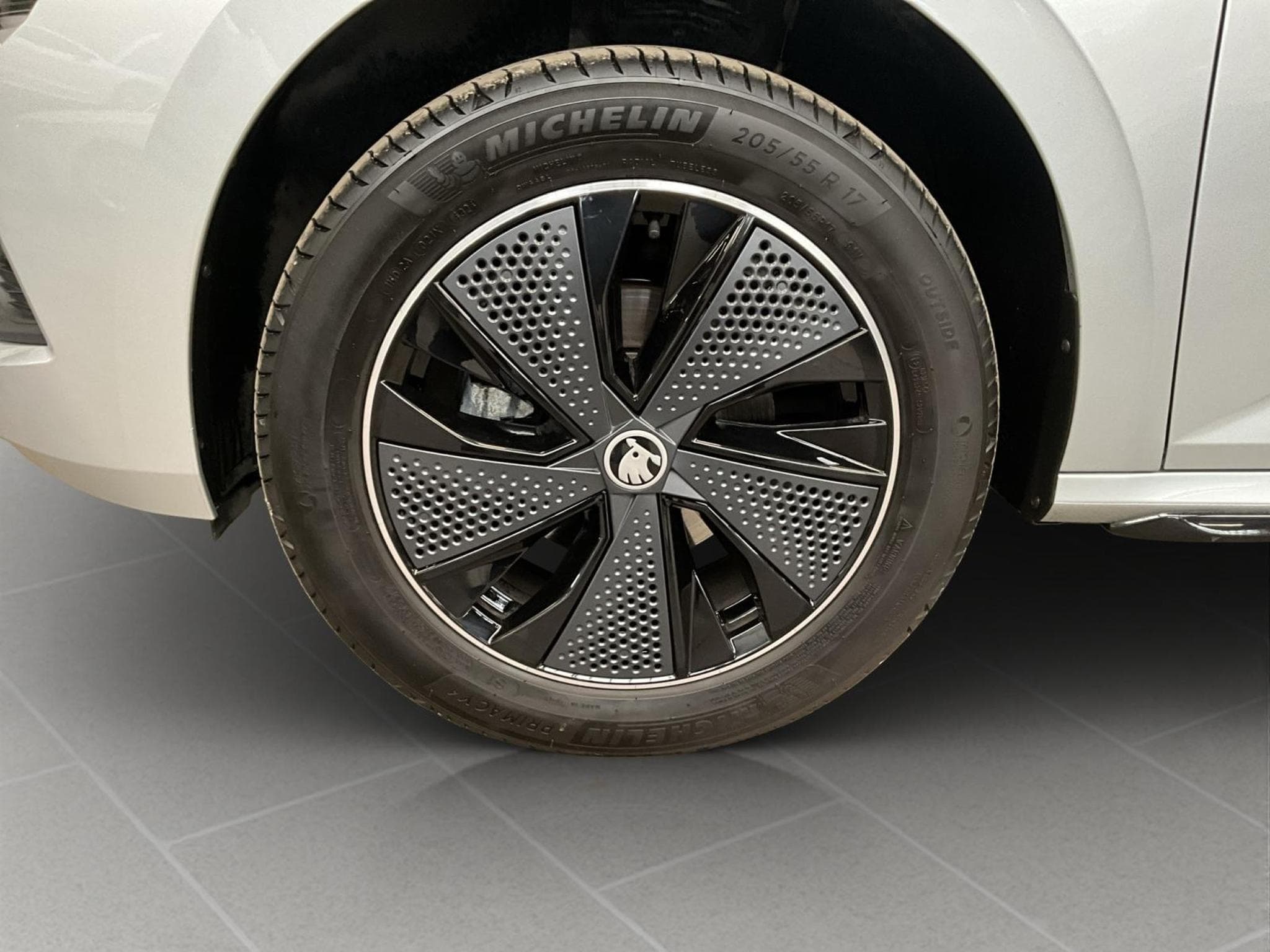 Skoda Kamiq Monte-Carlo+DSG+Led+Navi (2025) - Foto 8