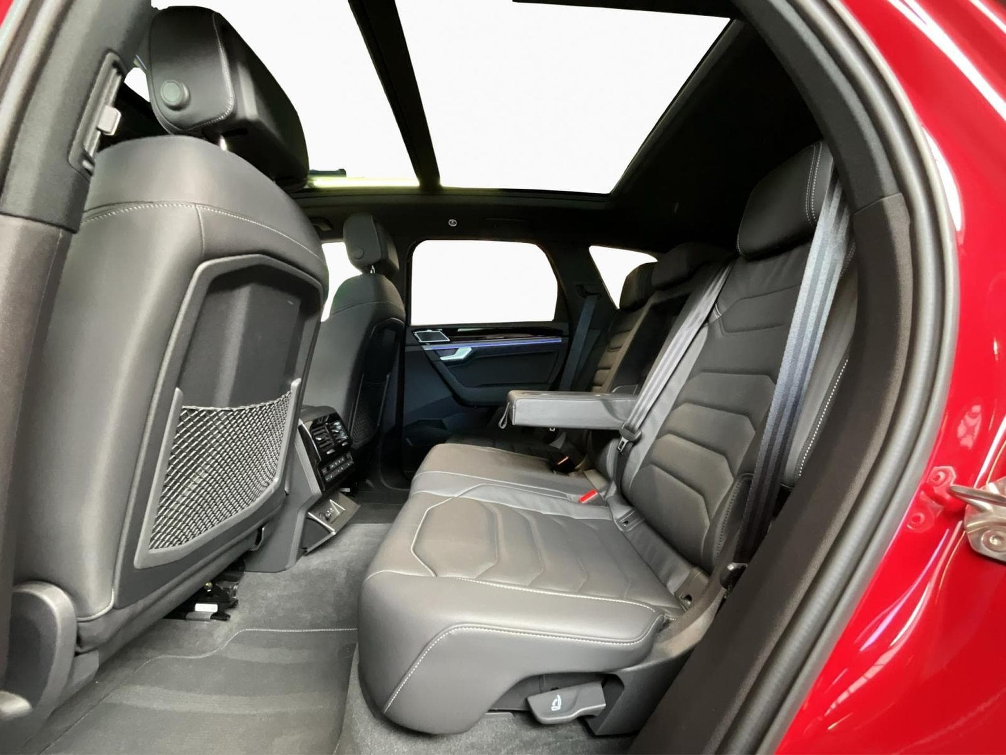 VW Touareg R-Line+DSG+4M+Black-Style+AHK+Pano (2025) - Photo 16