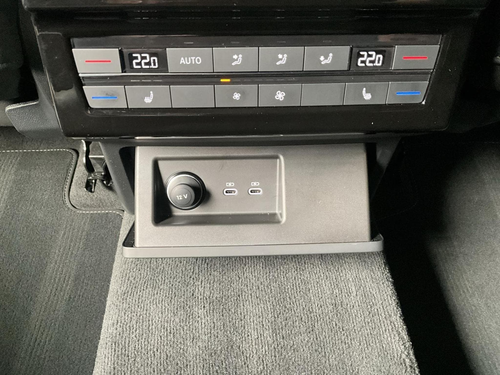 VW Touareg R-Line+DSG+4M+Black-Style+AHK+Pano (2025) - Photo 23