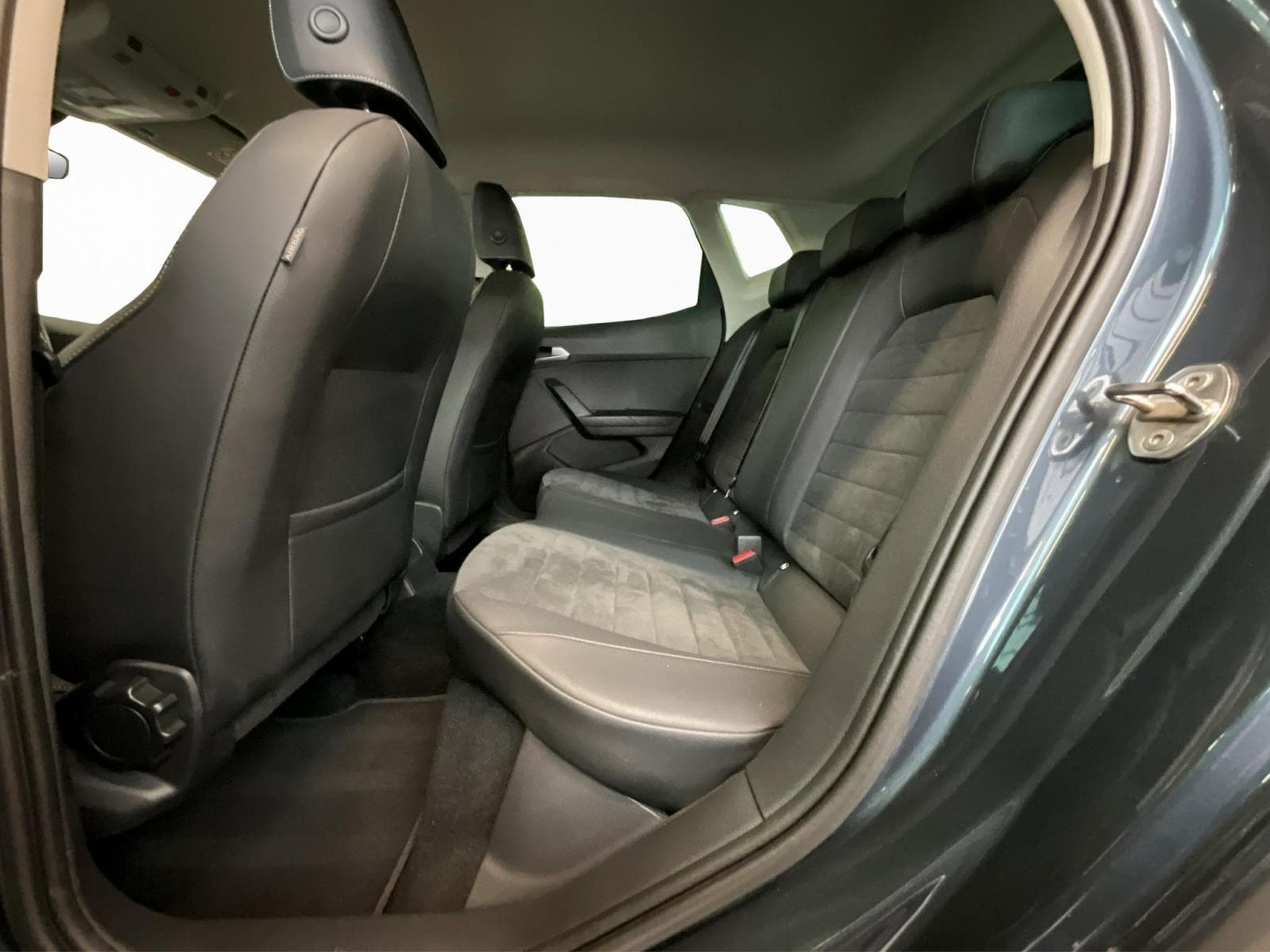 Seat Arona Style+DSG+Led+P.Luxe+LM17 (2023) - Foto 15