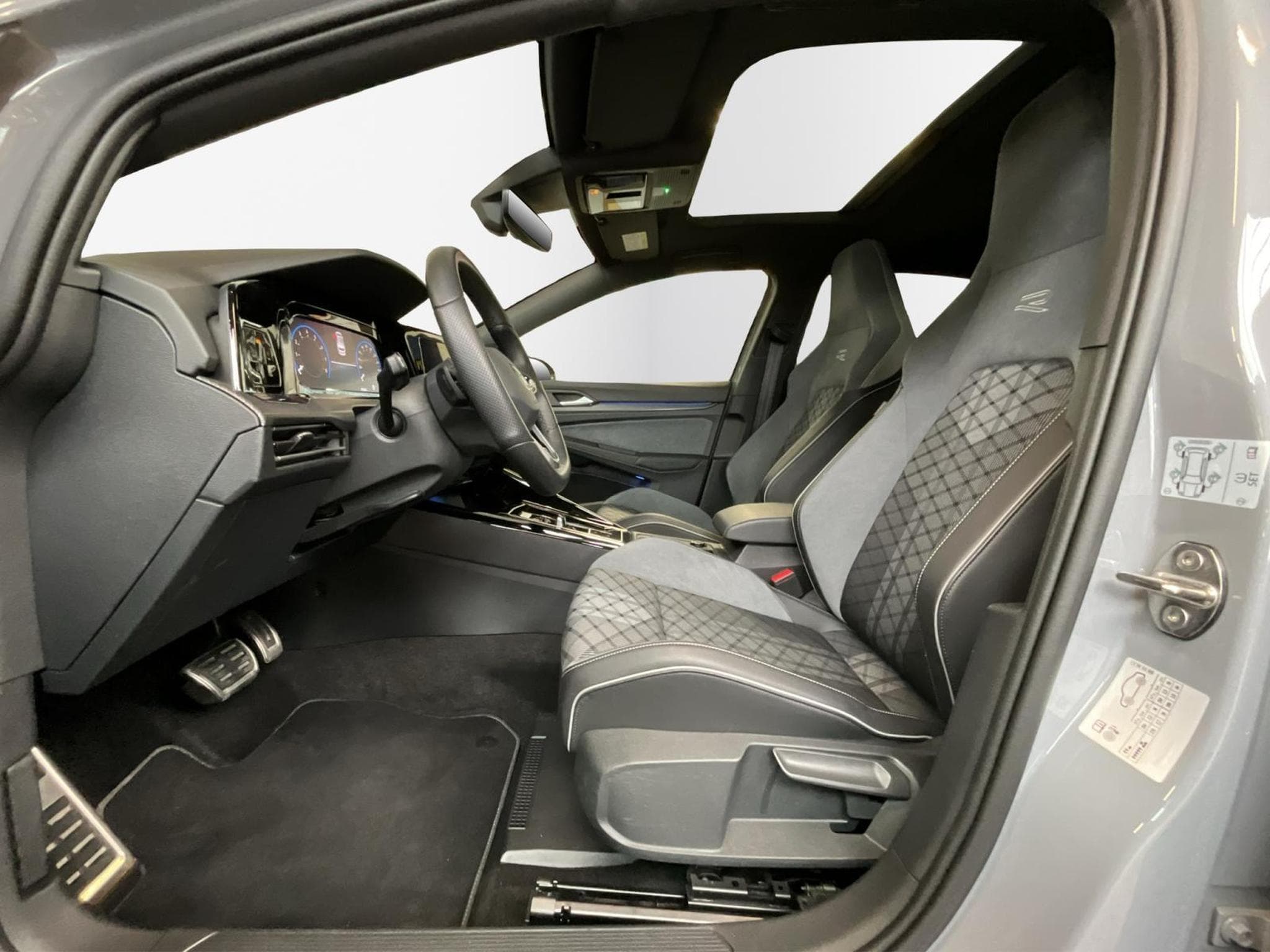 VW Golf R-Line+DSG+Black-Style+PANO (2024) - Foto 9