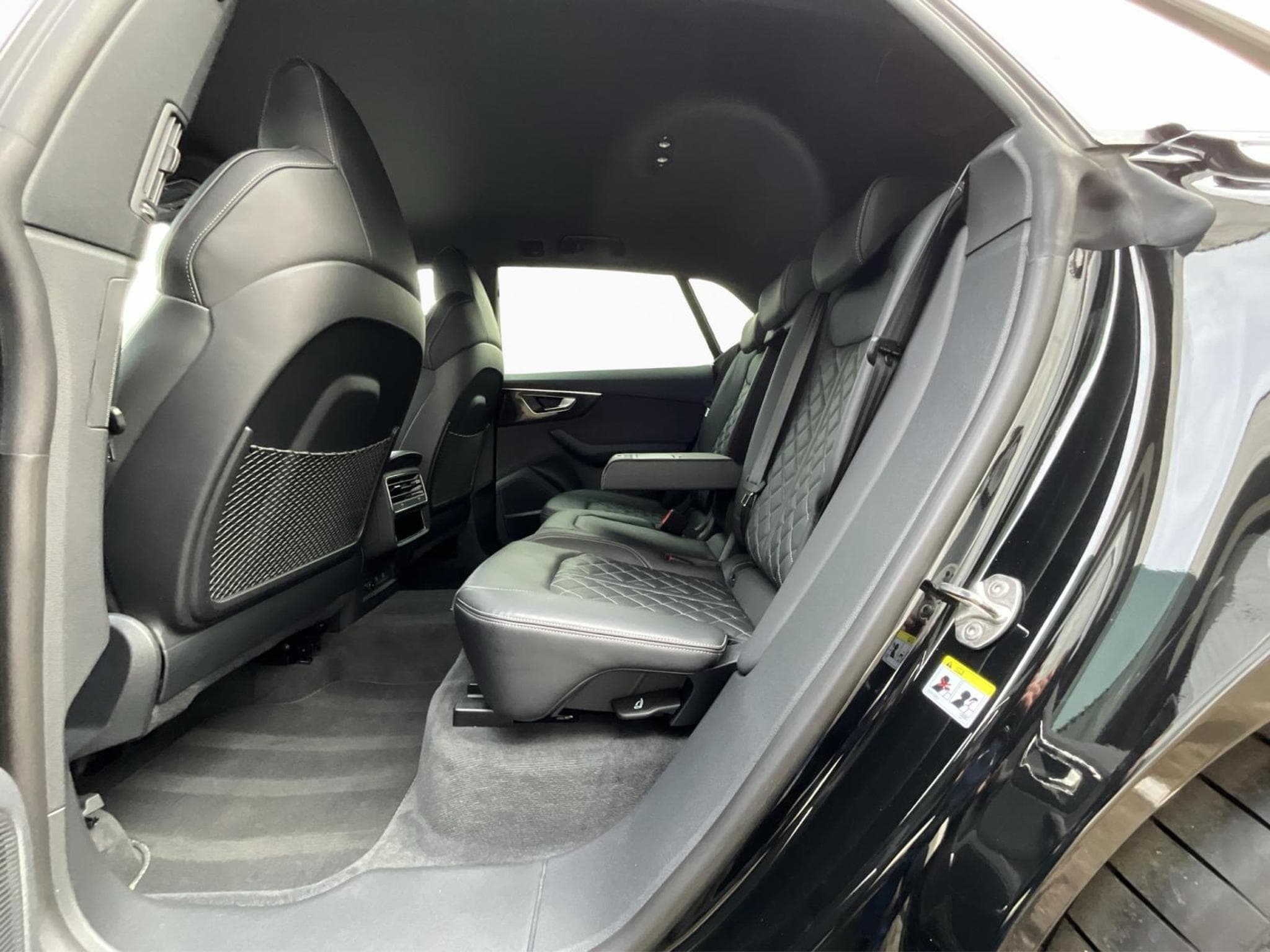 Audi SQ8 TFSI+Tiptronic+4M+Sound+AHK (2025) - Foto 15