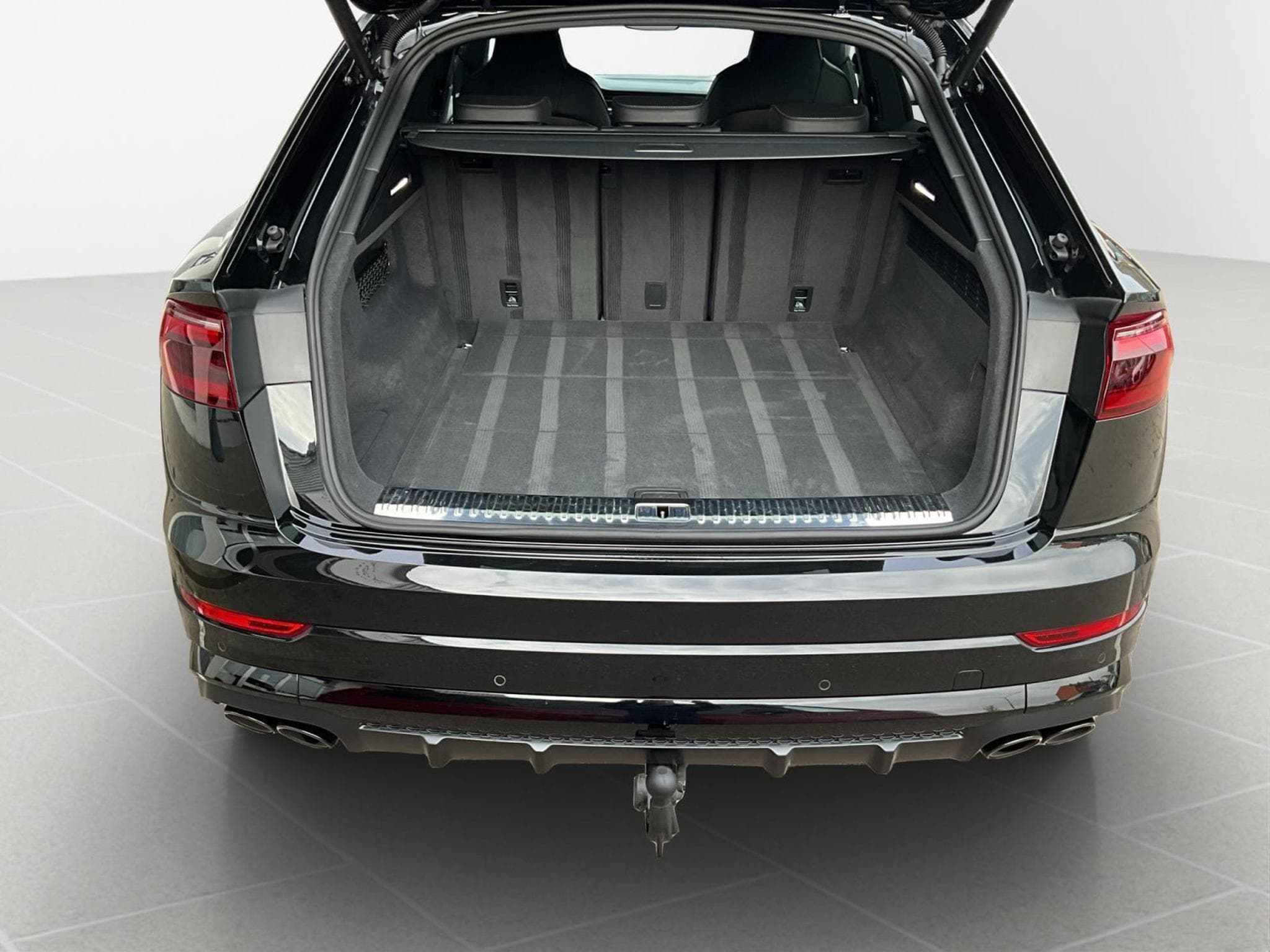 Audi SQ8 TFSI+Tiptronic+4M+Sound+AHK (2025) - Foto 16