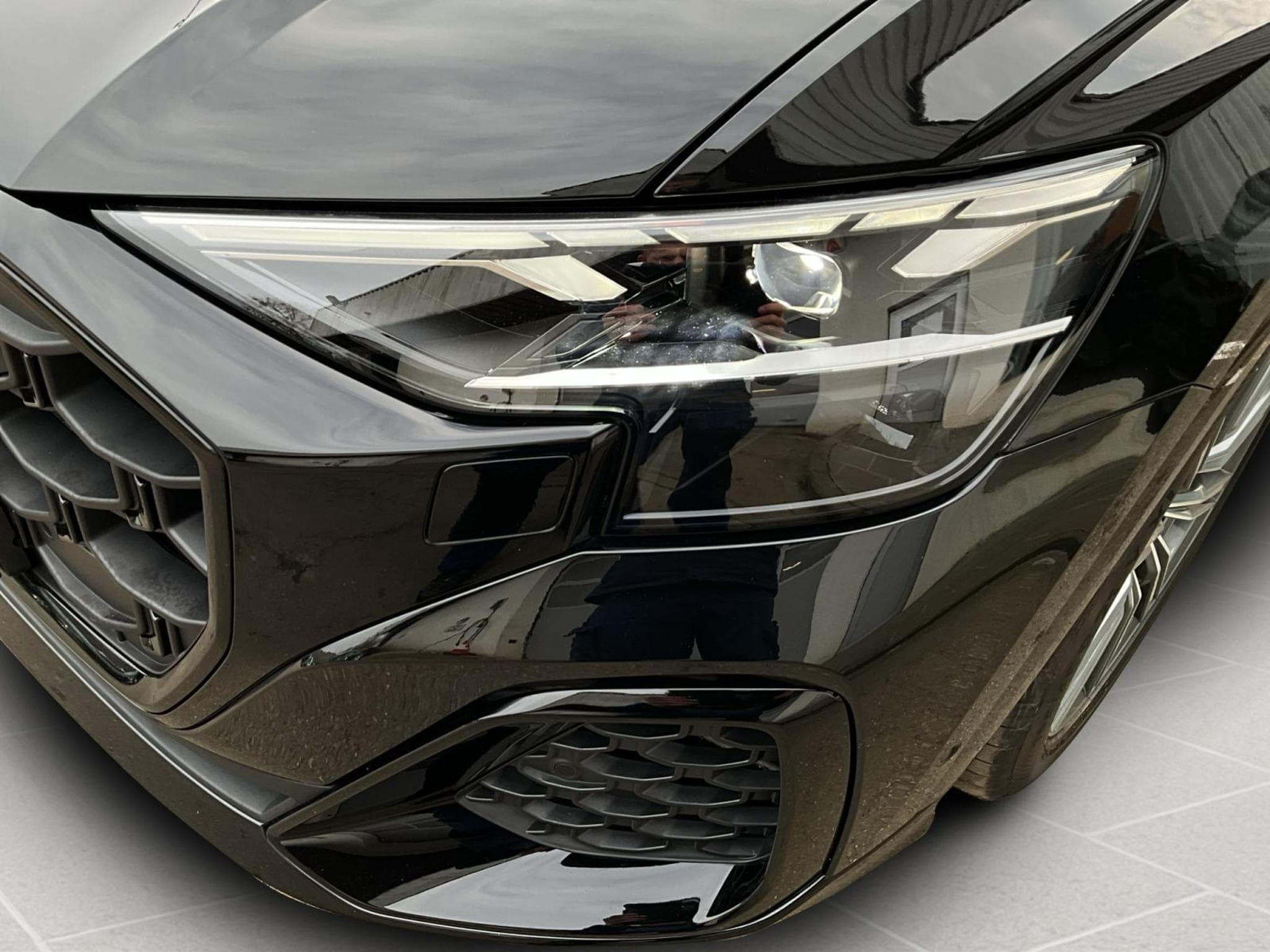 Audi SQ8 TFSI+Tiptronic+4M+Sound+AHK (2025) - Foto 17