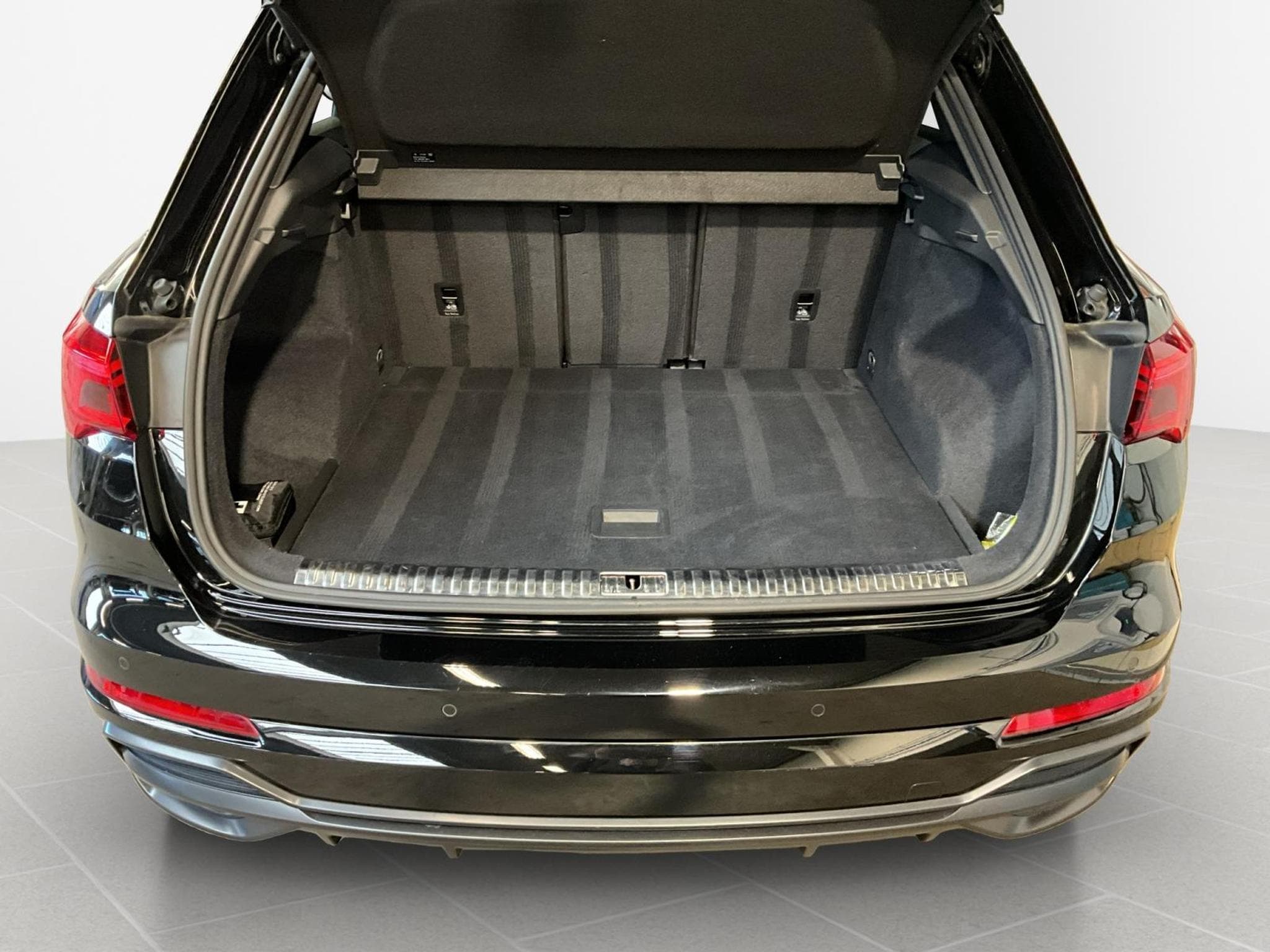 Audi Q3 S-line+S-Tronic+Quattro+40TFSI (2020) - Foto 16