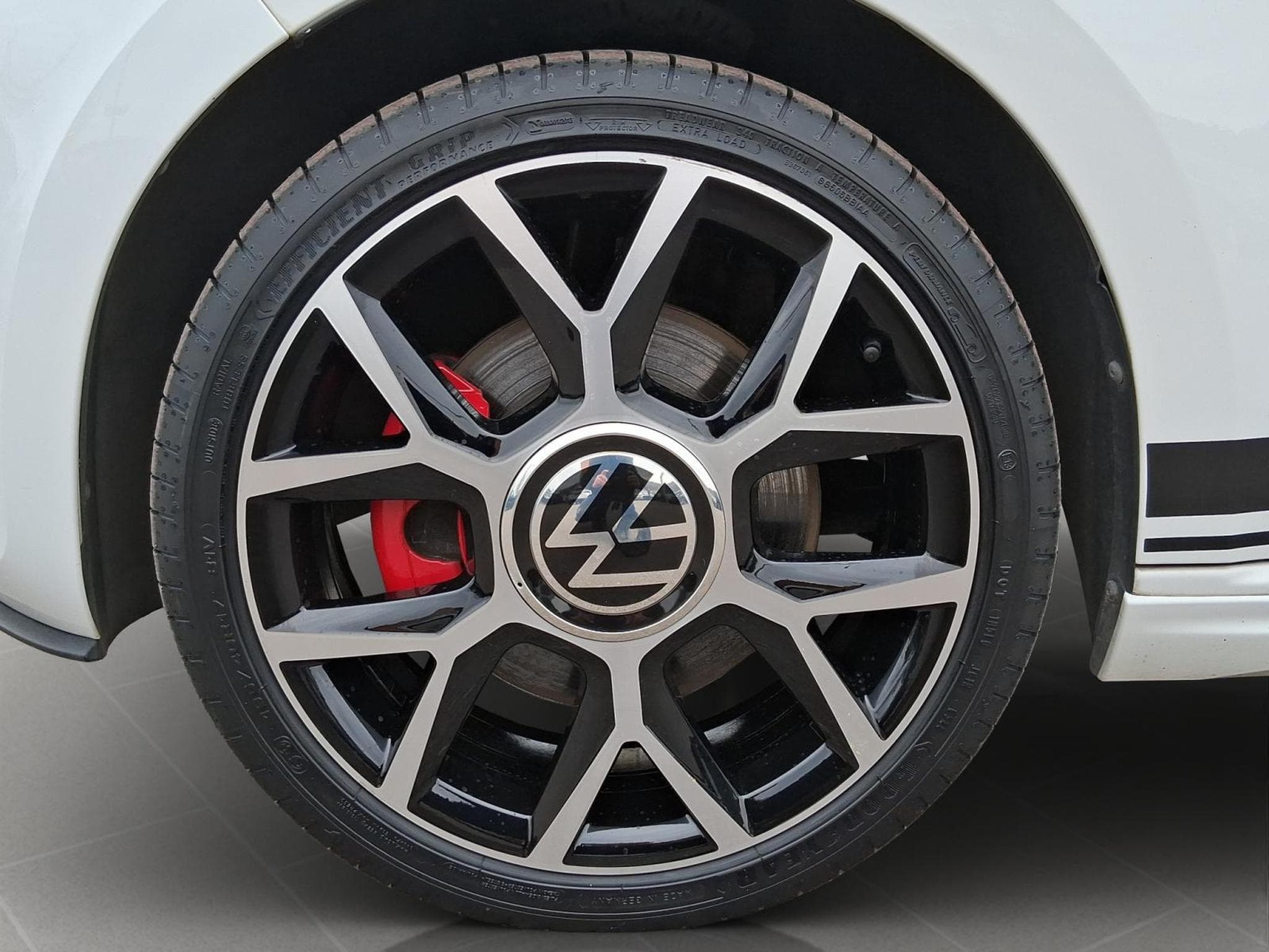 VW UP GTI+TSI+116PS+RearView (2020) - Foto 8