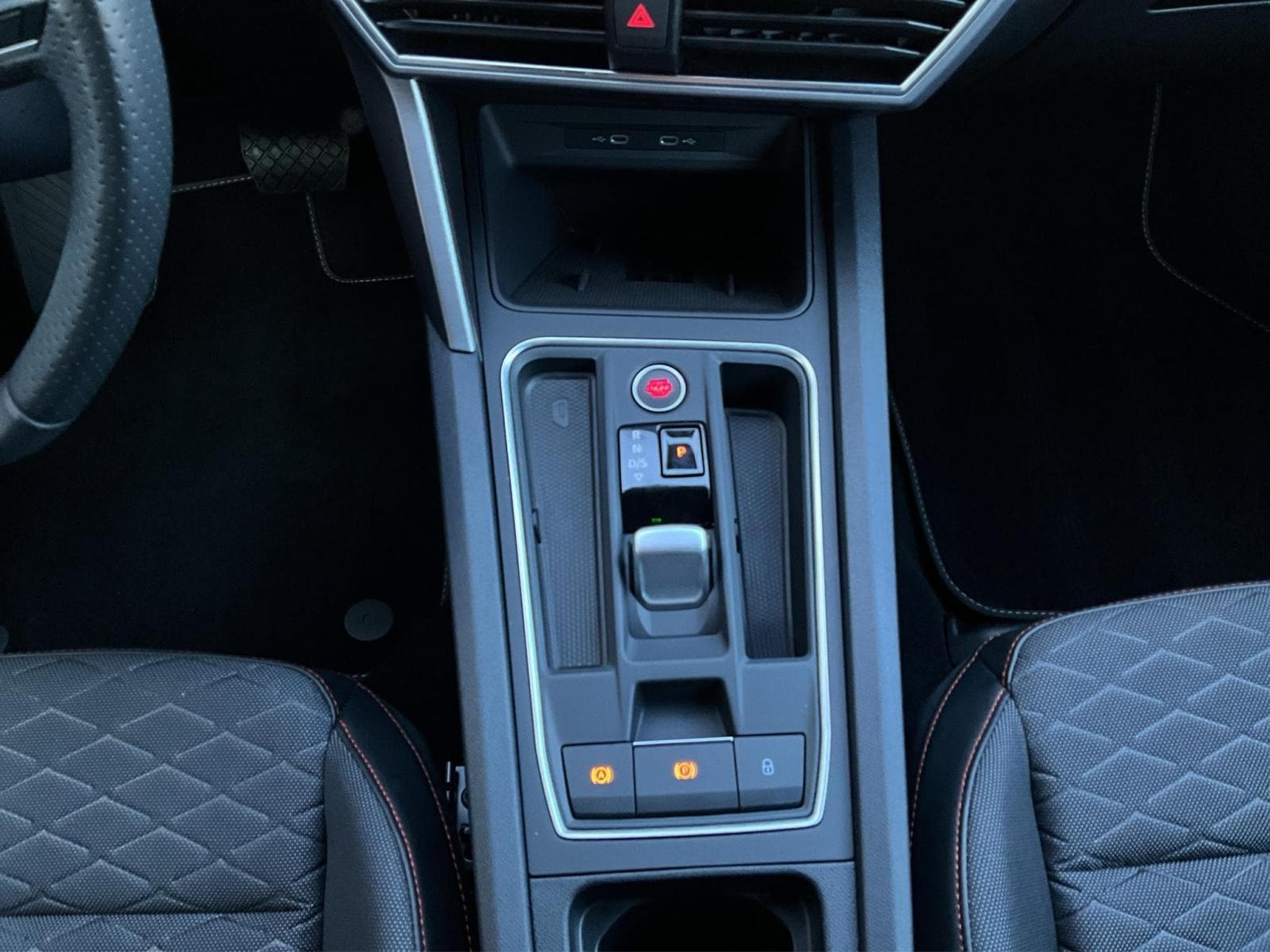 Seat Leon FR+DSG+Led+Navi+LM17 (2025) - Foto 12