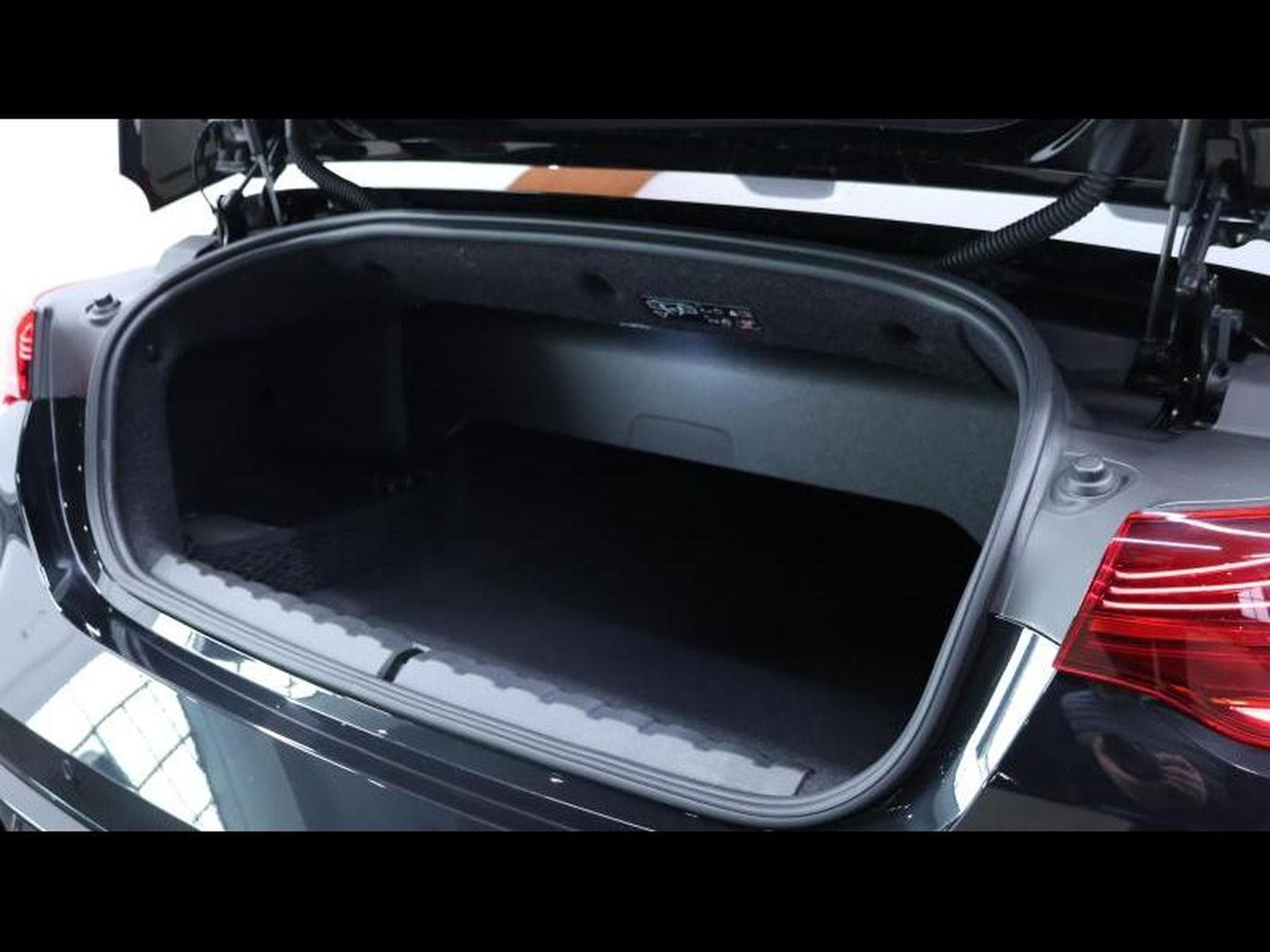 BMW M4 Cabriolet Compétition xDrive 530CH (2024) - Photo 21