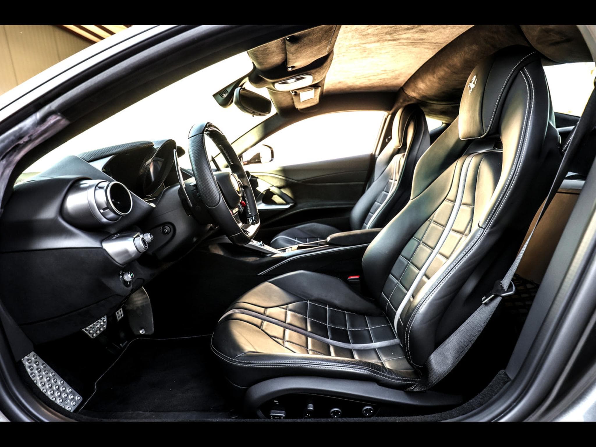 Ferrari 812 Superfast 6.5 V12 – POWER15 02/2027 - GRIGIO SILVERSTONE - P (2018) - Photo 10