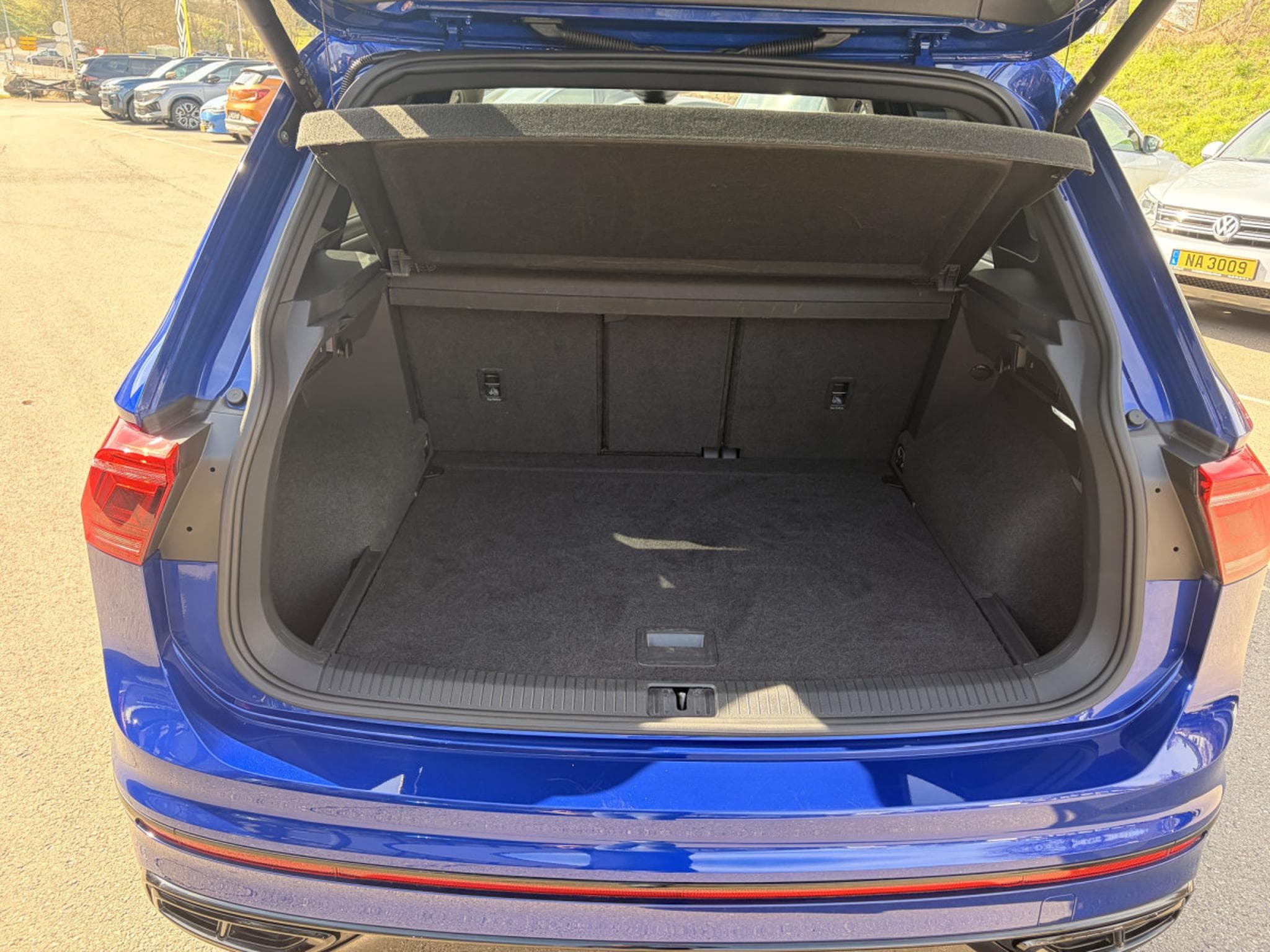 VW Tiguan 2.0 TDI R LINE Black Edition 4Motion (2023) - Photo 13