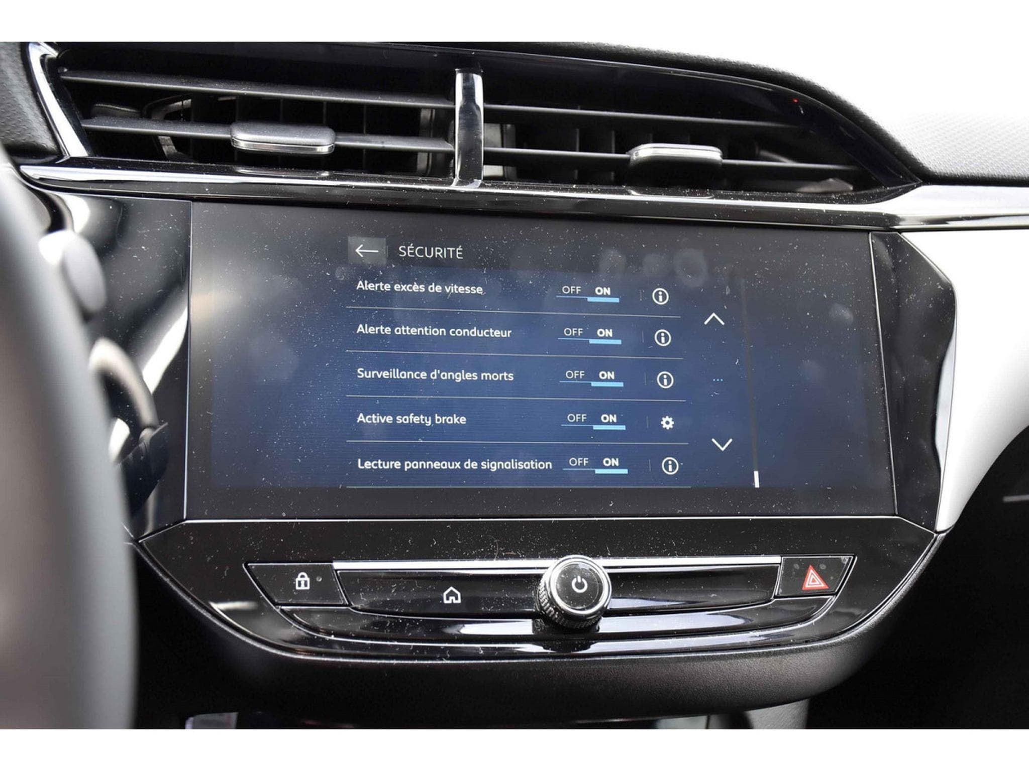 Opel Corsa 1.2 Turbo Edition AT8 REGUL LANE SIDE CAM 1° MAIN (2025) - Foto 12