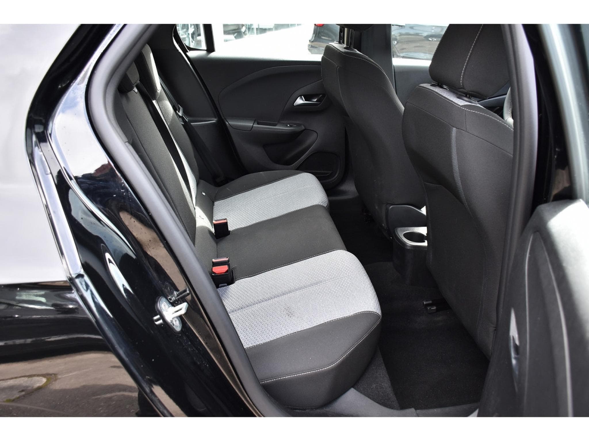 Opel Corsa 1.2 Turbo Edition AT8 REGUL LANE SIDE CAM 1° MAIN (2025) - Foto 7