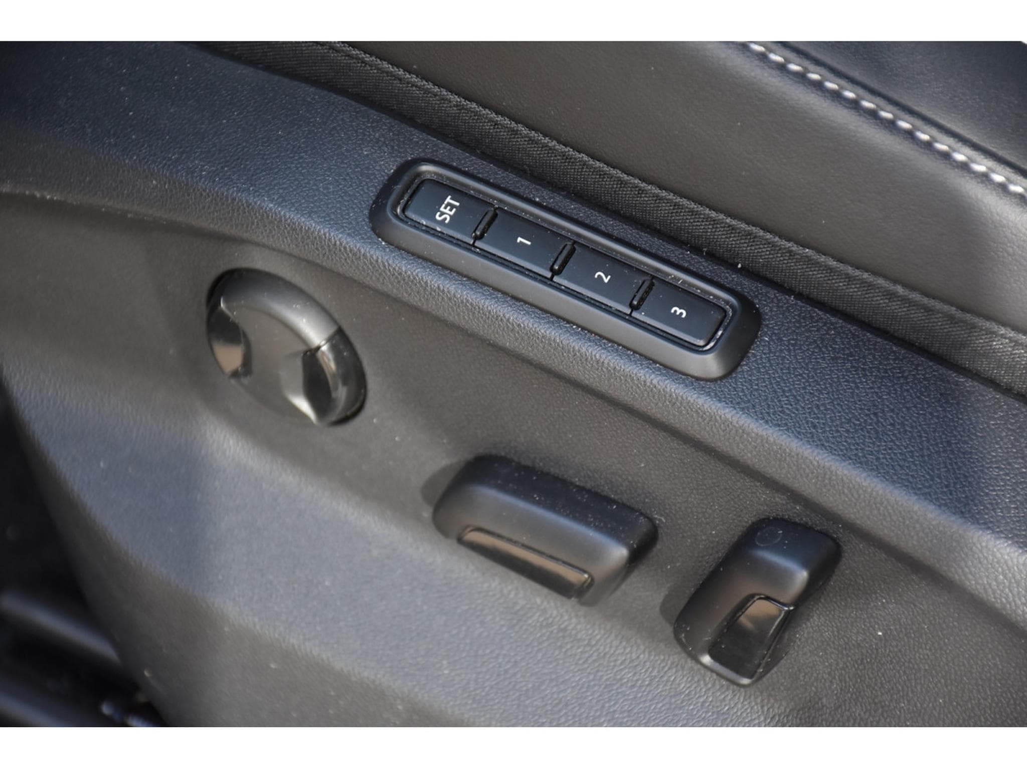 VW T-Roc 1.5 TSI R-Line DSG CUIR MEMO TRAVEL SIDE GPS PARK CAM 1°MAIN (2023) - Foto 19