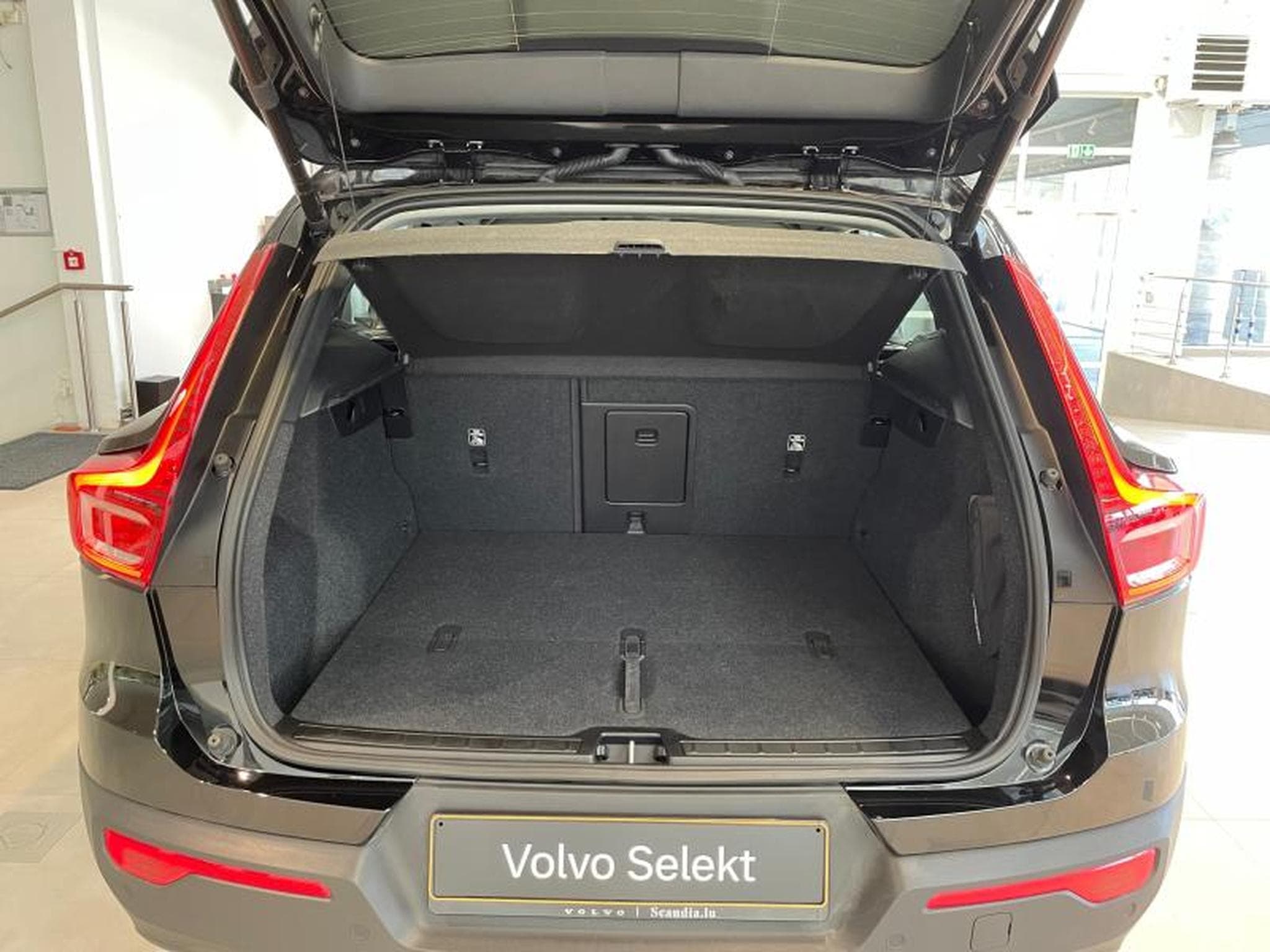 Volvo XC40 B3 Core / Essence (2024) - Foto 40
