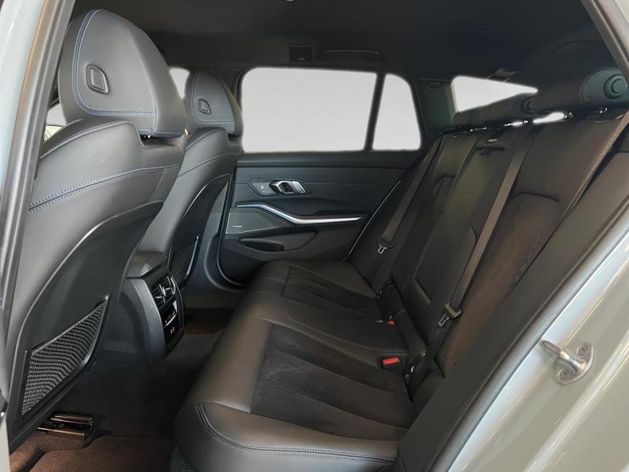 BMW 320 Pack M (2023) - Foto 16