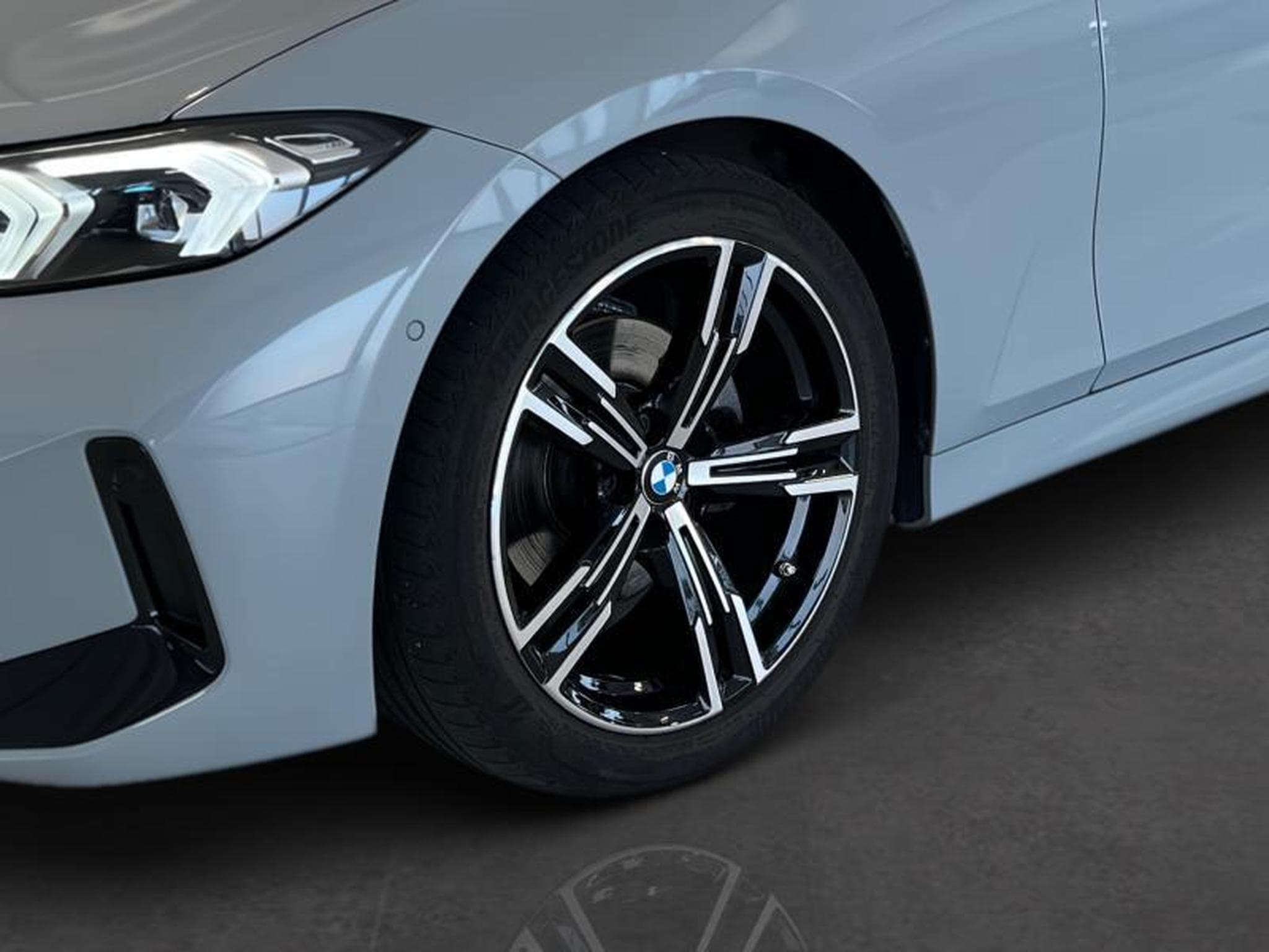 BMW 320 Pack M (2023) - Foto 6