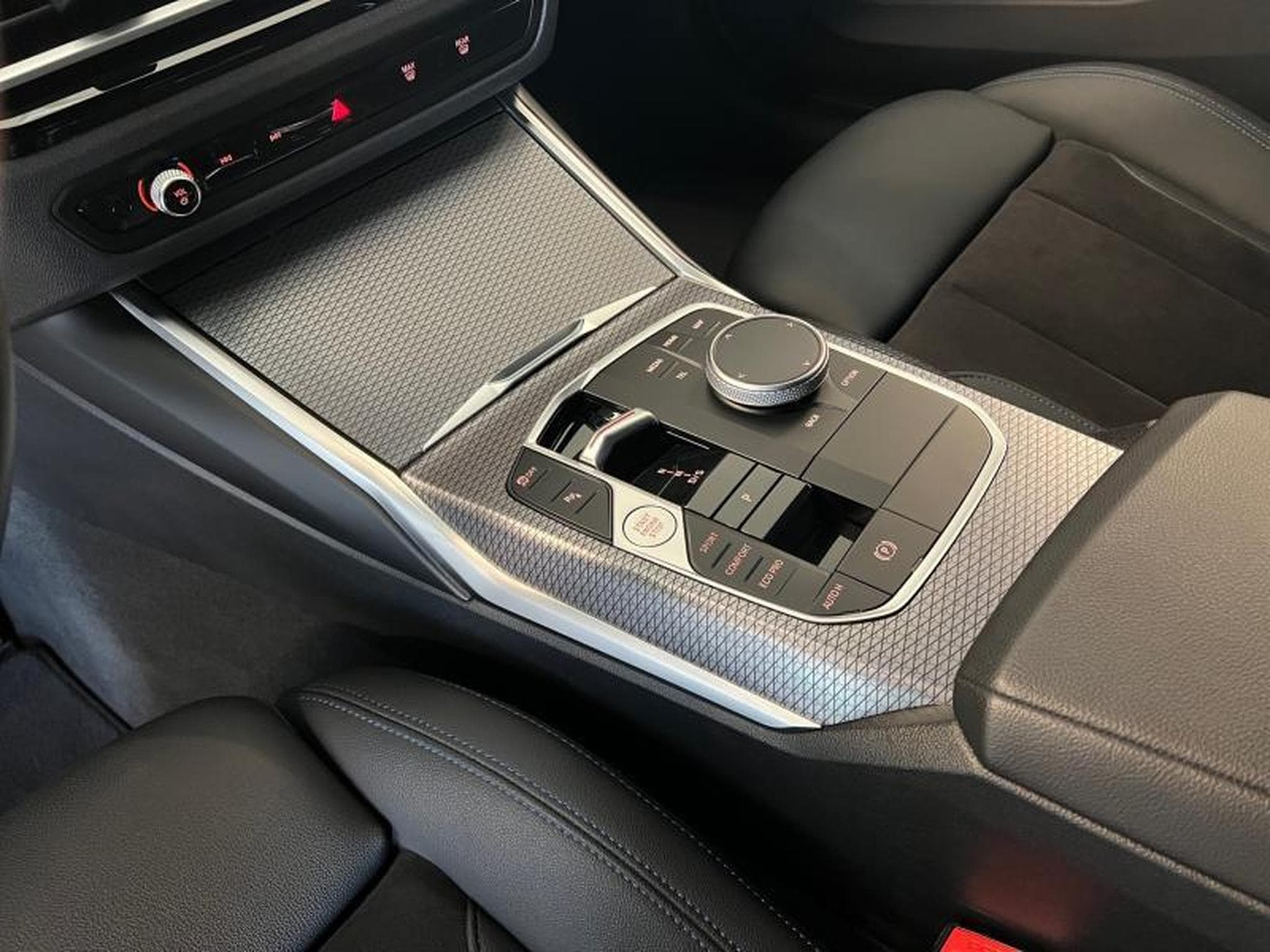 BMW 320 Pack M (2023) - Foto 8