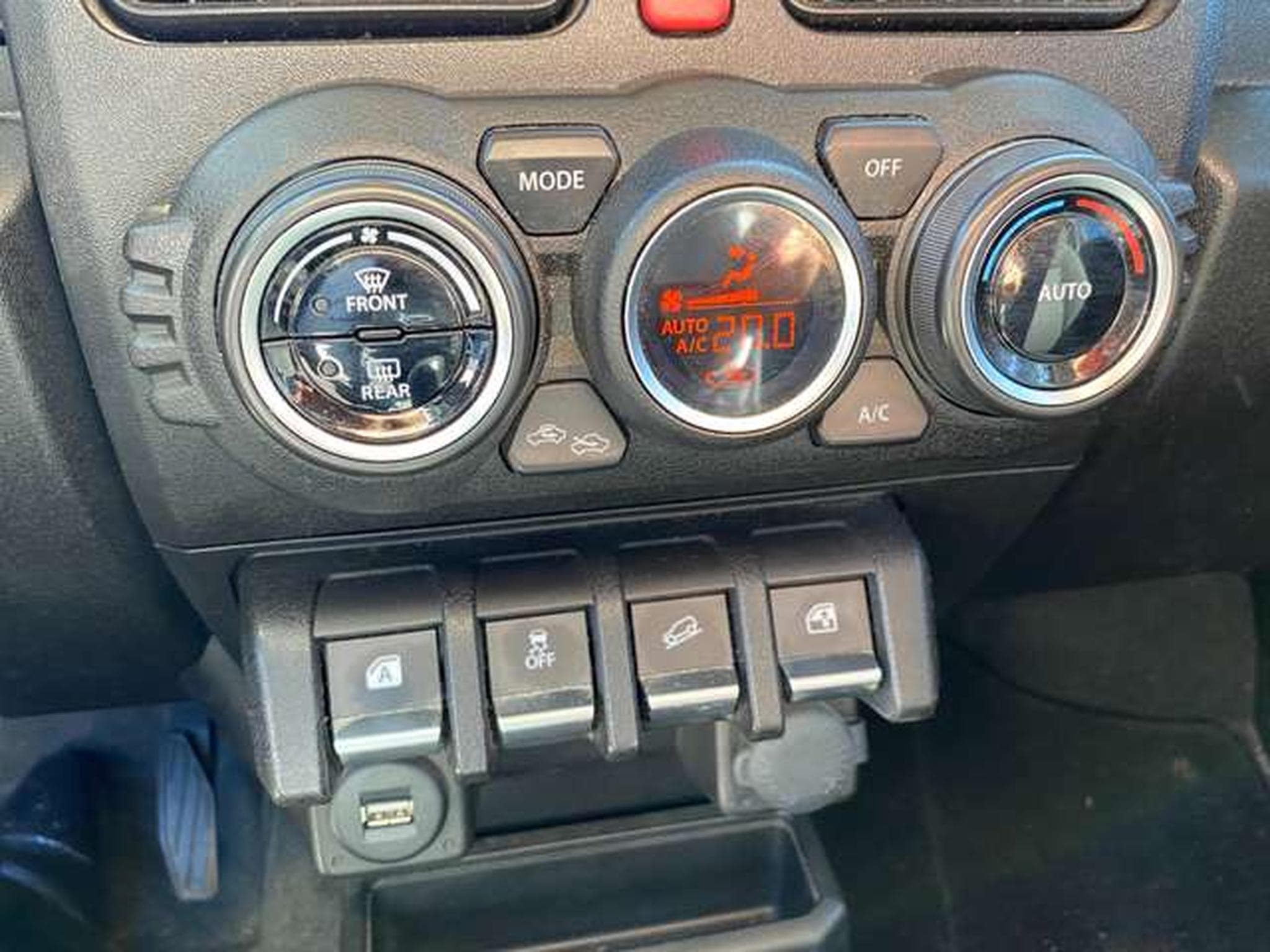 Suzuki Jimny Jimny 1.5 ALLGRIP Comfort+ jusqu'a 48mois garantie (2019) - Foto 13