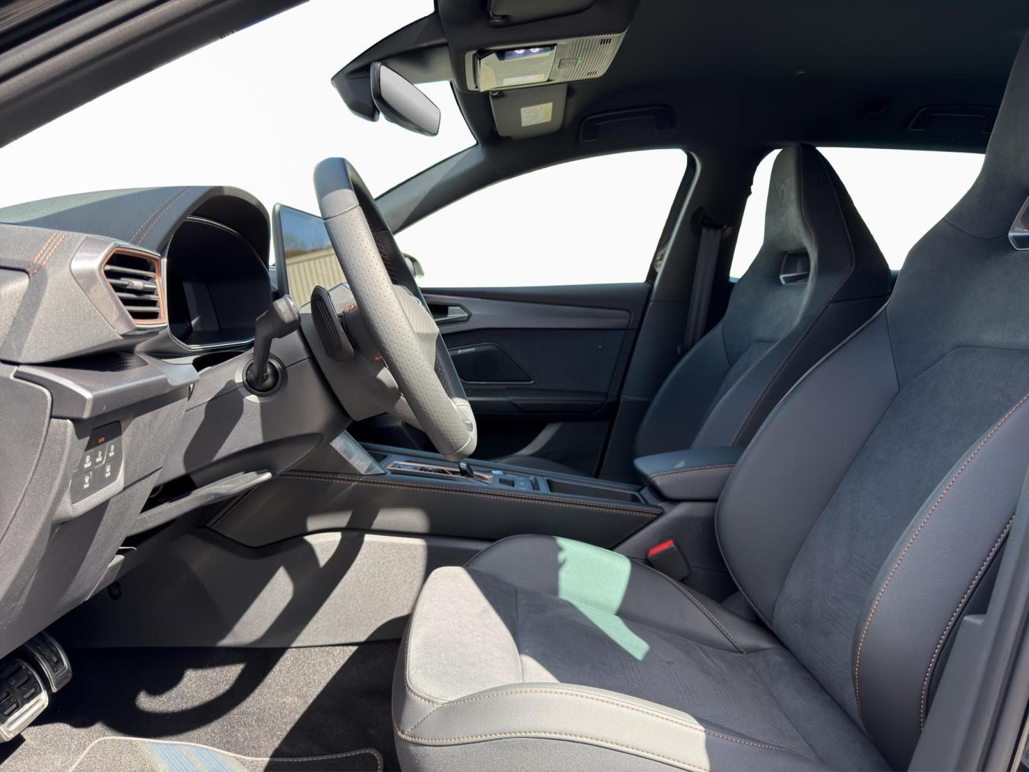 Cupra Leon Sportstourer 1.5 eTSI DSG (2026) - Photo 9