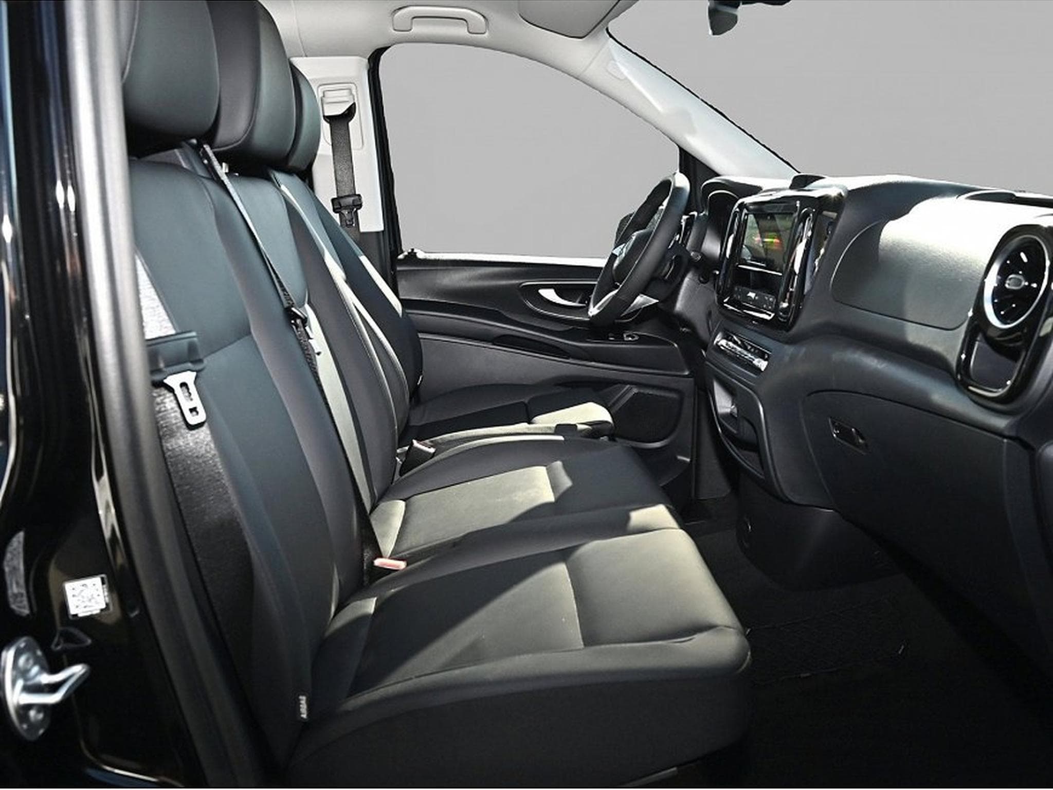 Mercedes Vito (2026) - Photo 2