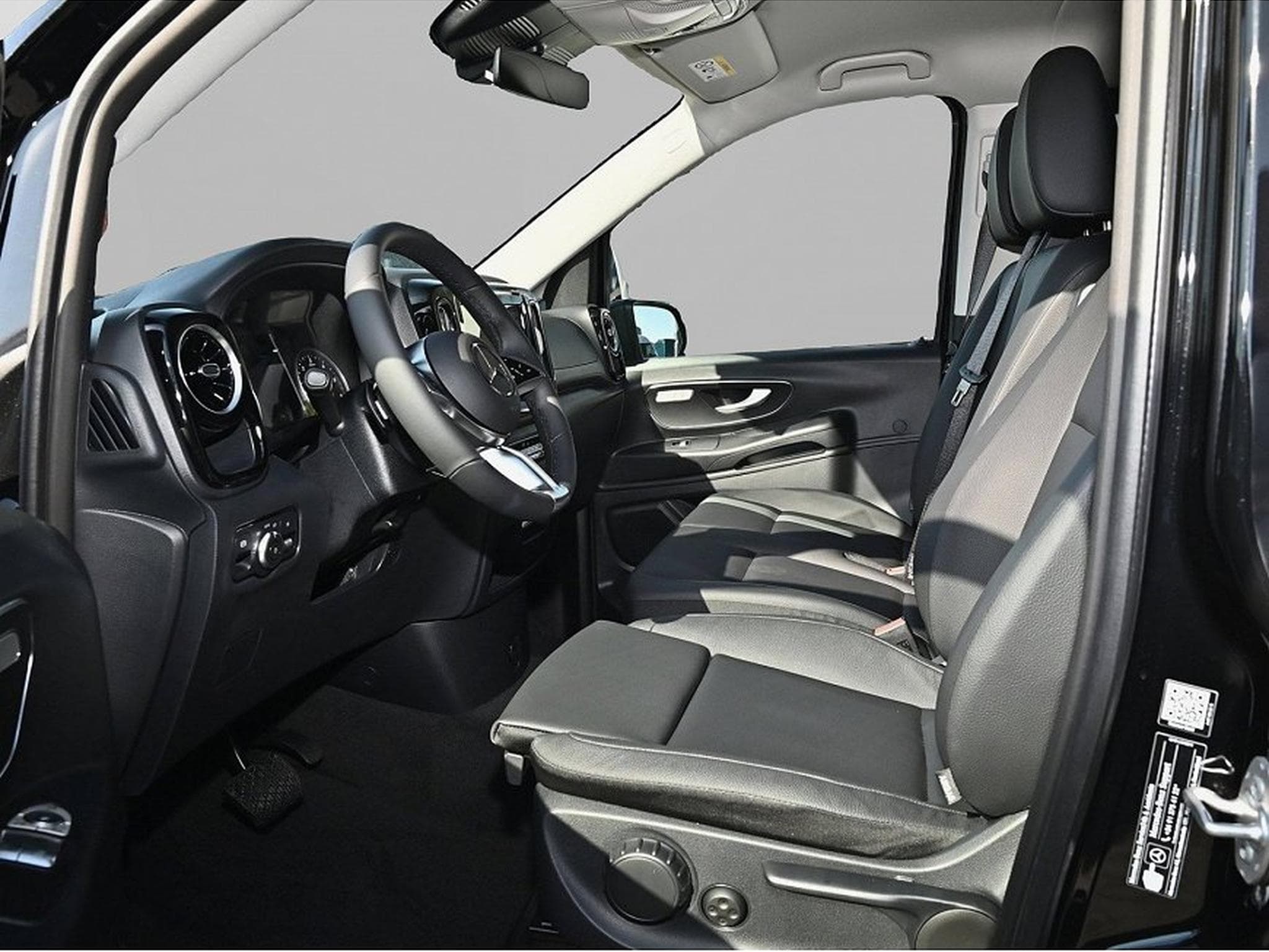 Mercedes Vito (2026) - Photo 6