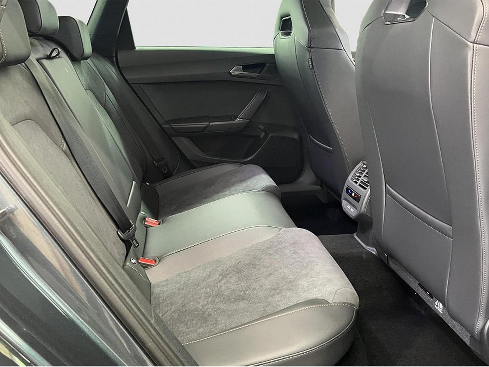 Cupra Leon (2026) - Photo 17