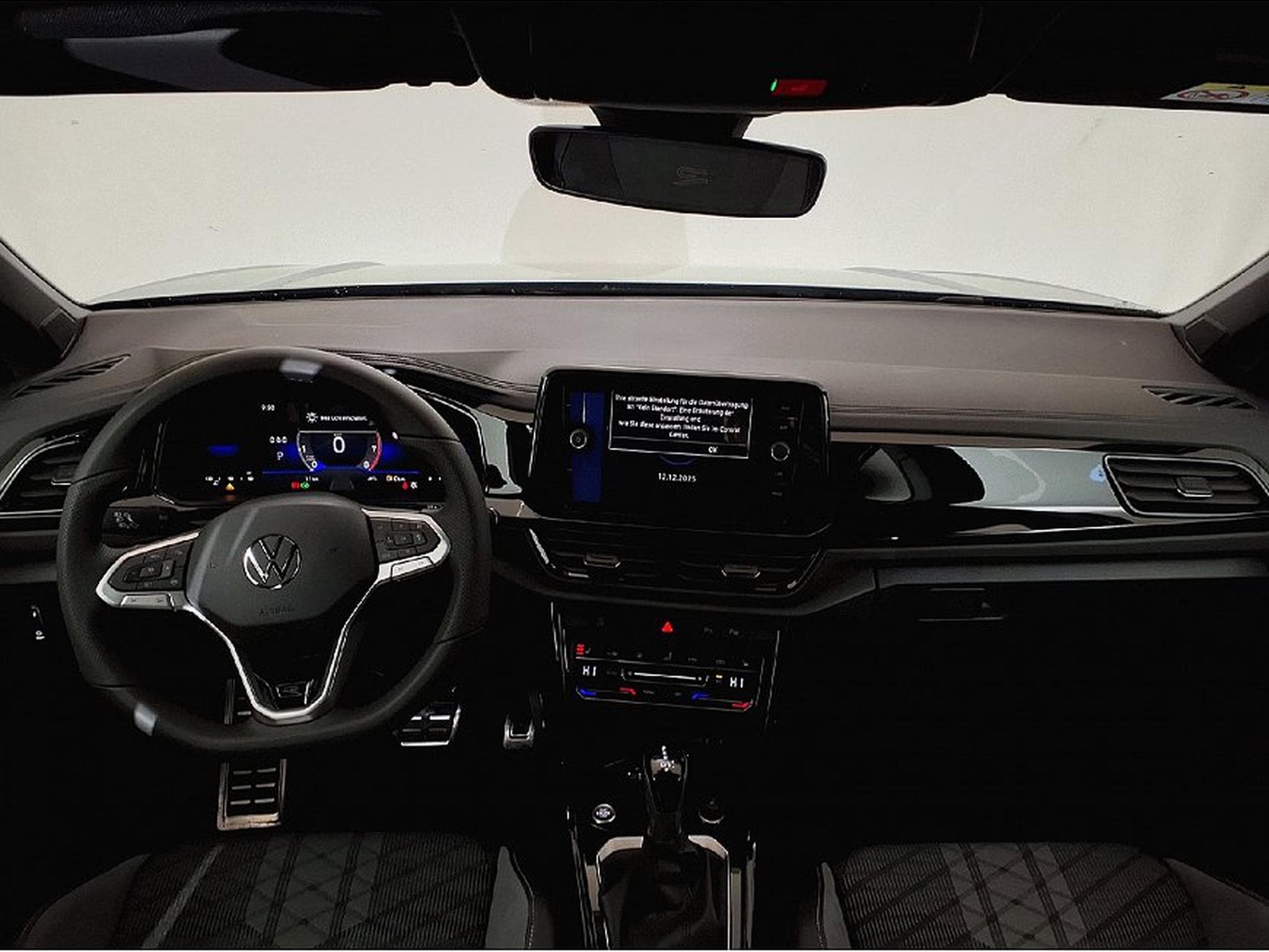 VW T-Roc (2025) - Photo 11