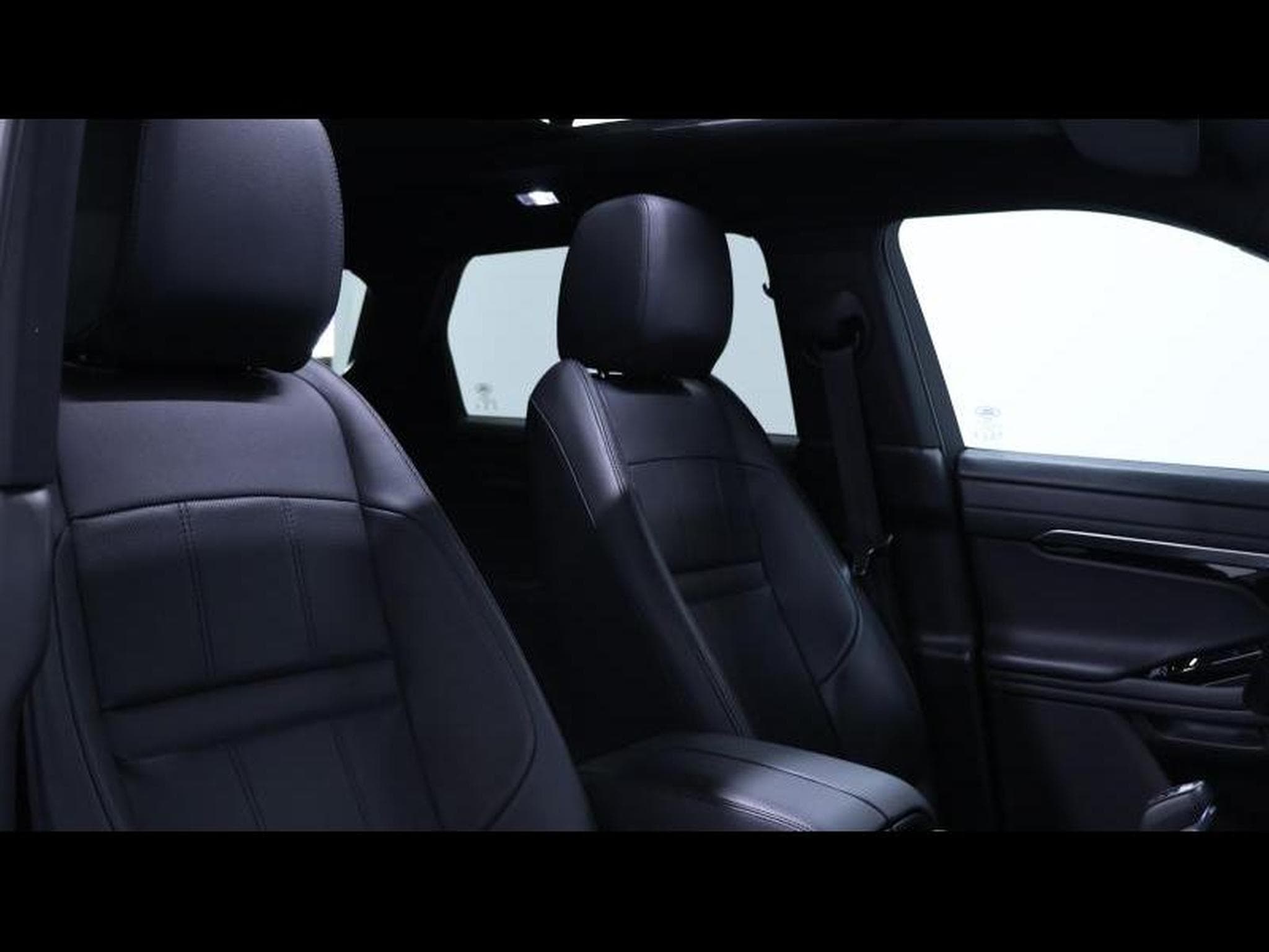 Land-Rover Range Rover Evoque D165 R-Dynamic S AWD Auto (2023) - Photo 12