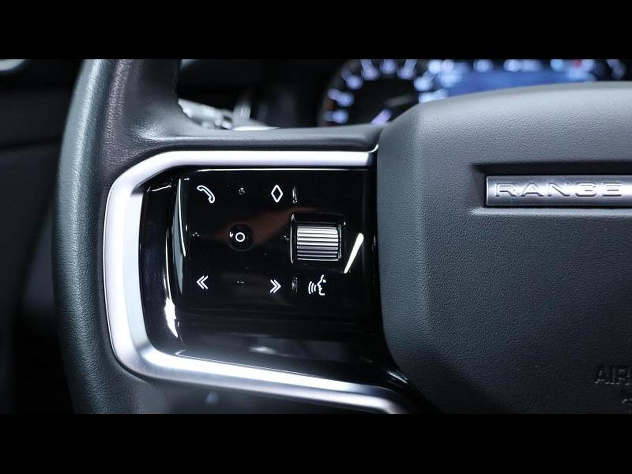 Land-Rover Range Rover Evoque D165 R-Dynamic S AWD Auto (2023) - Photo 16