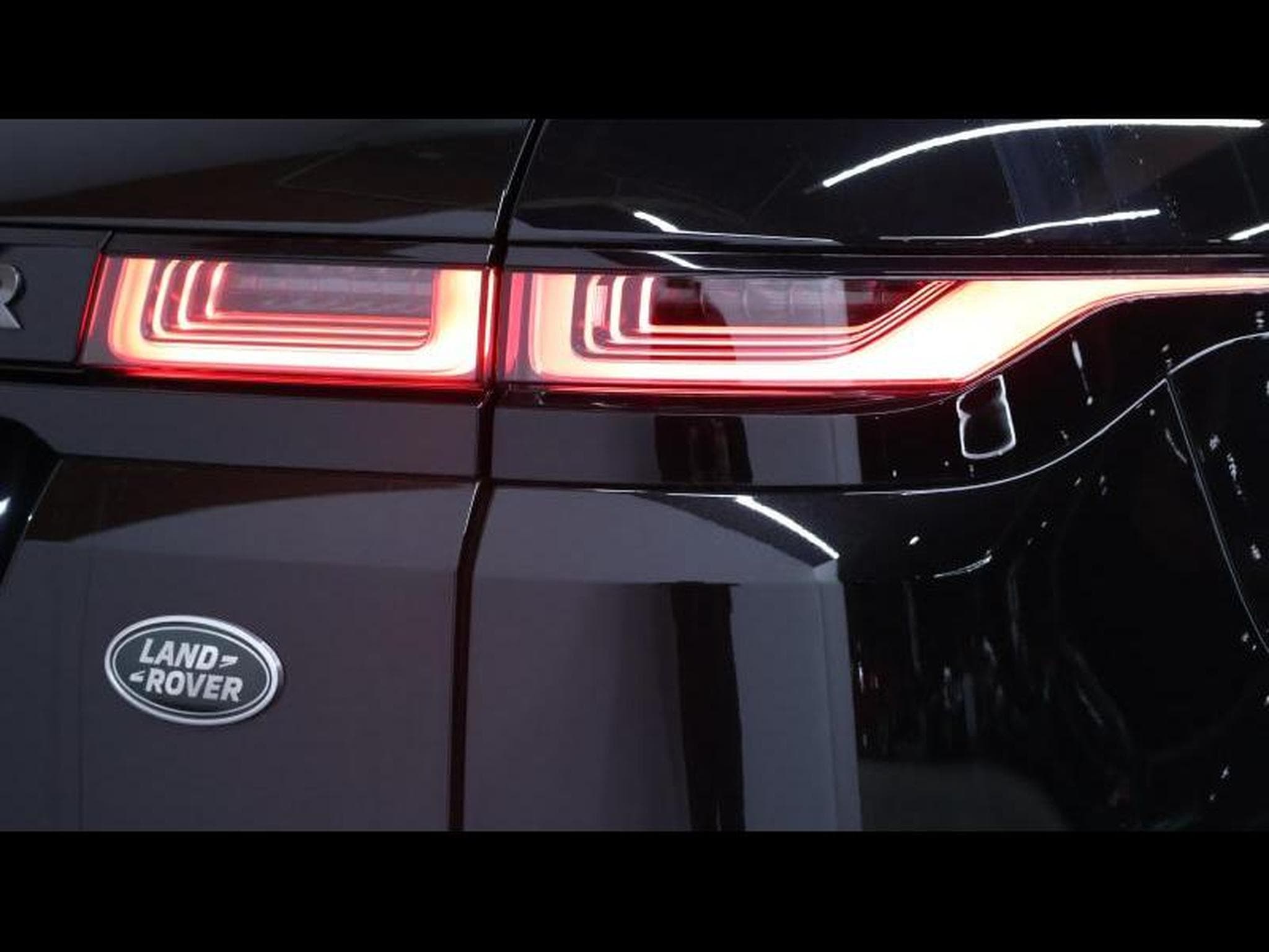 Land-Rover Range Rover Evoque D165 R-Dynamic S AWD Auto (2023) - Photo 9