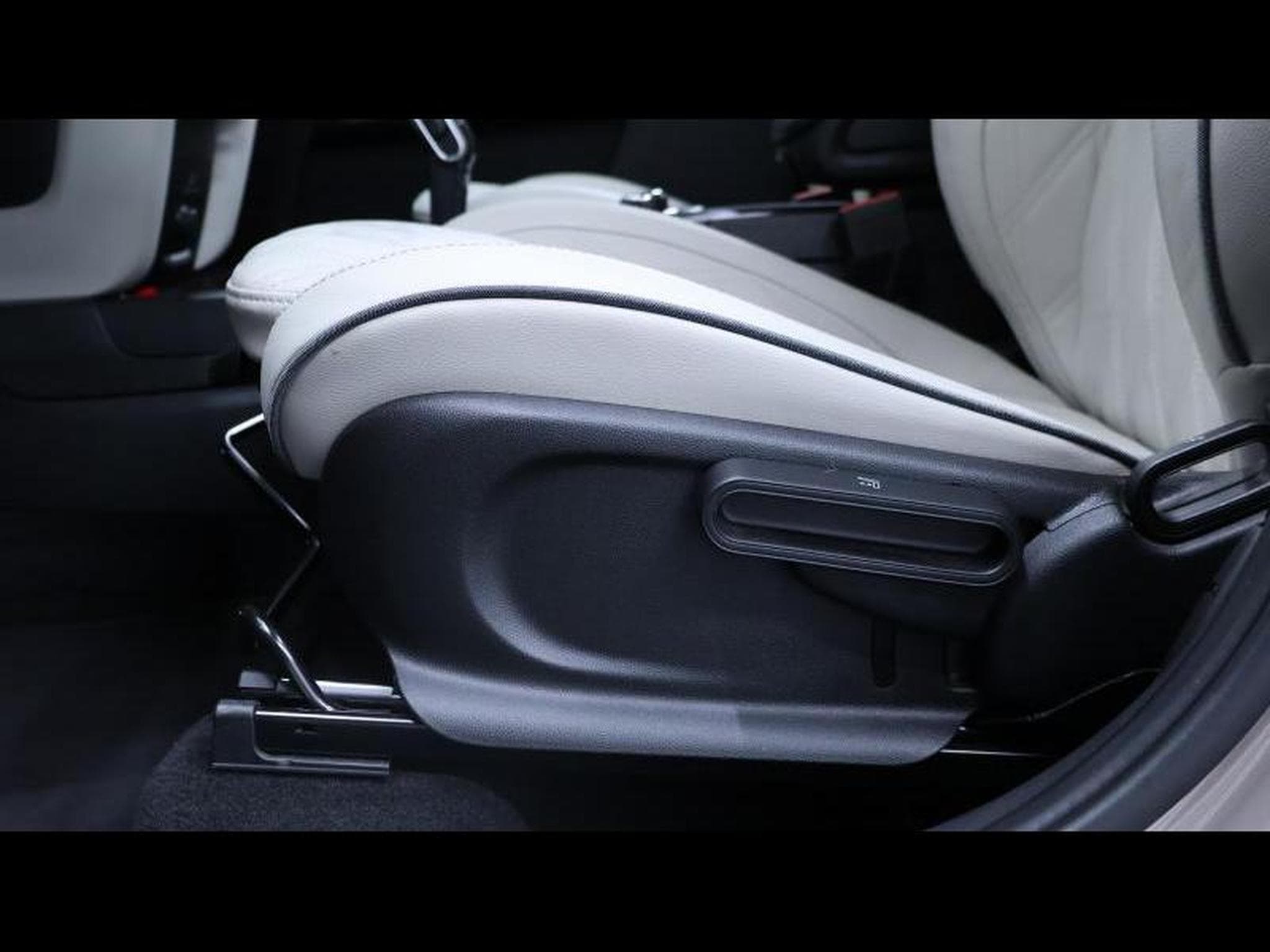 MINI Countryman 136cv Steptronic (2021) - Photo 25