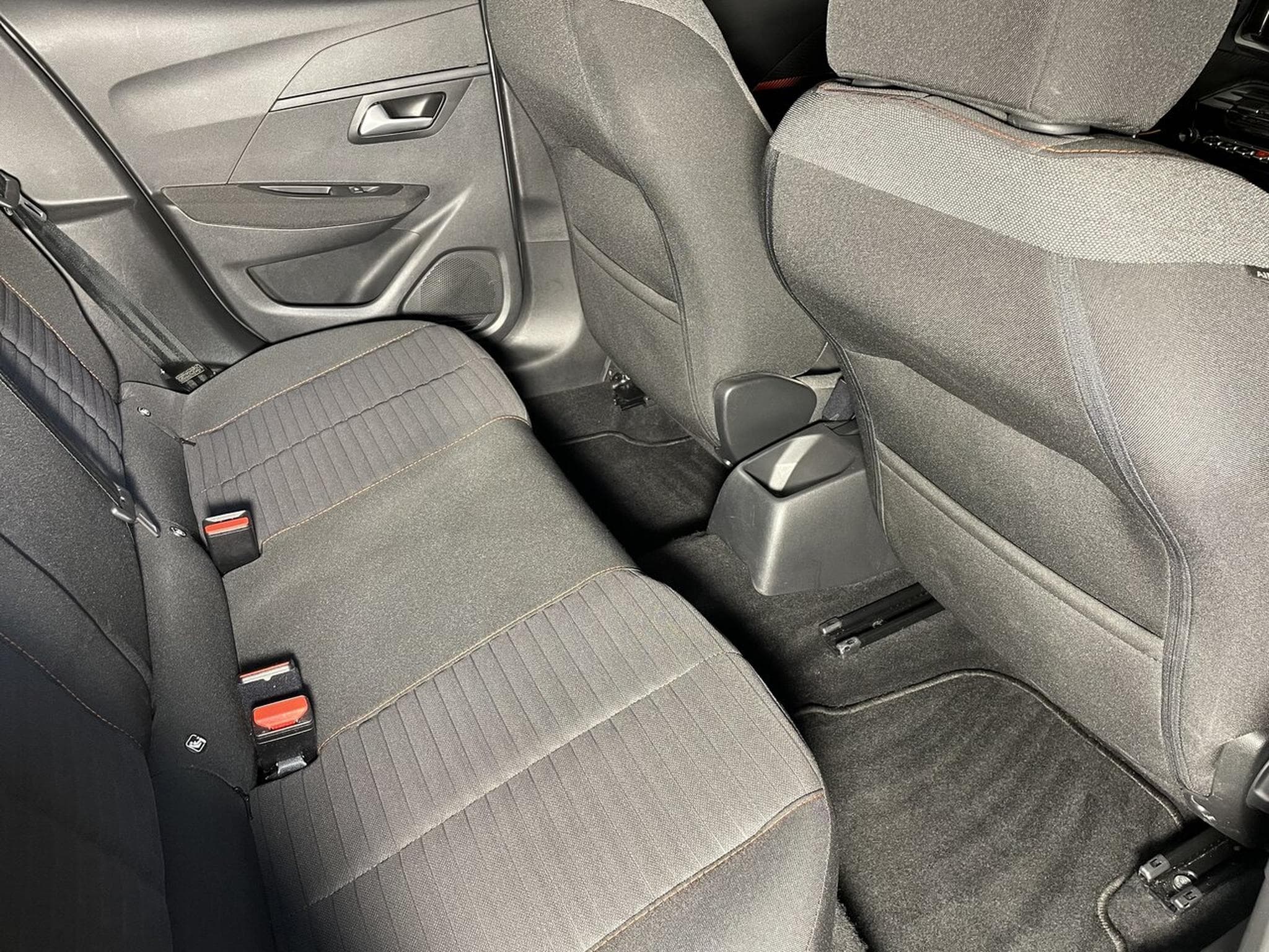 Peugeot 208 1.5 BLUEHDI 100 ACTIVE GPS CARPLAY (2021) - Photo 10