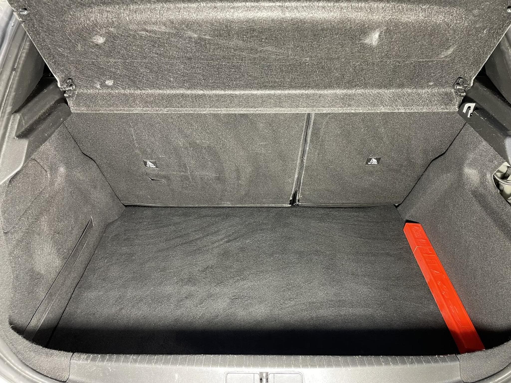 Peugeot 208 1.5 BLUEHDI 100 ACTIVE GPS CARPLAY (2021) - Photo 11