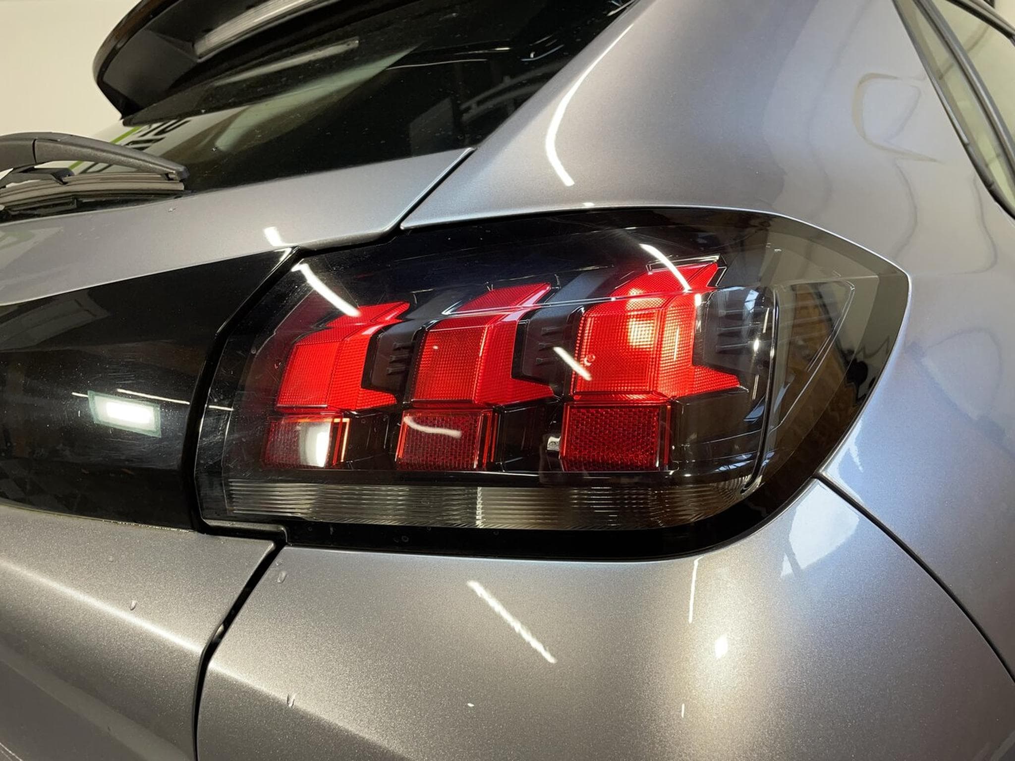 Peugeot 208 1.5 BLUEHDI 100 ACTIVE GPS CARPLAY (2021) - Photo 15