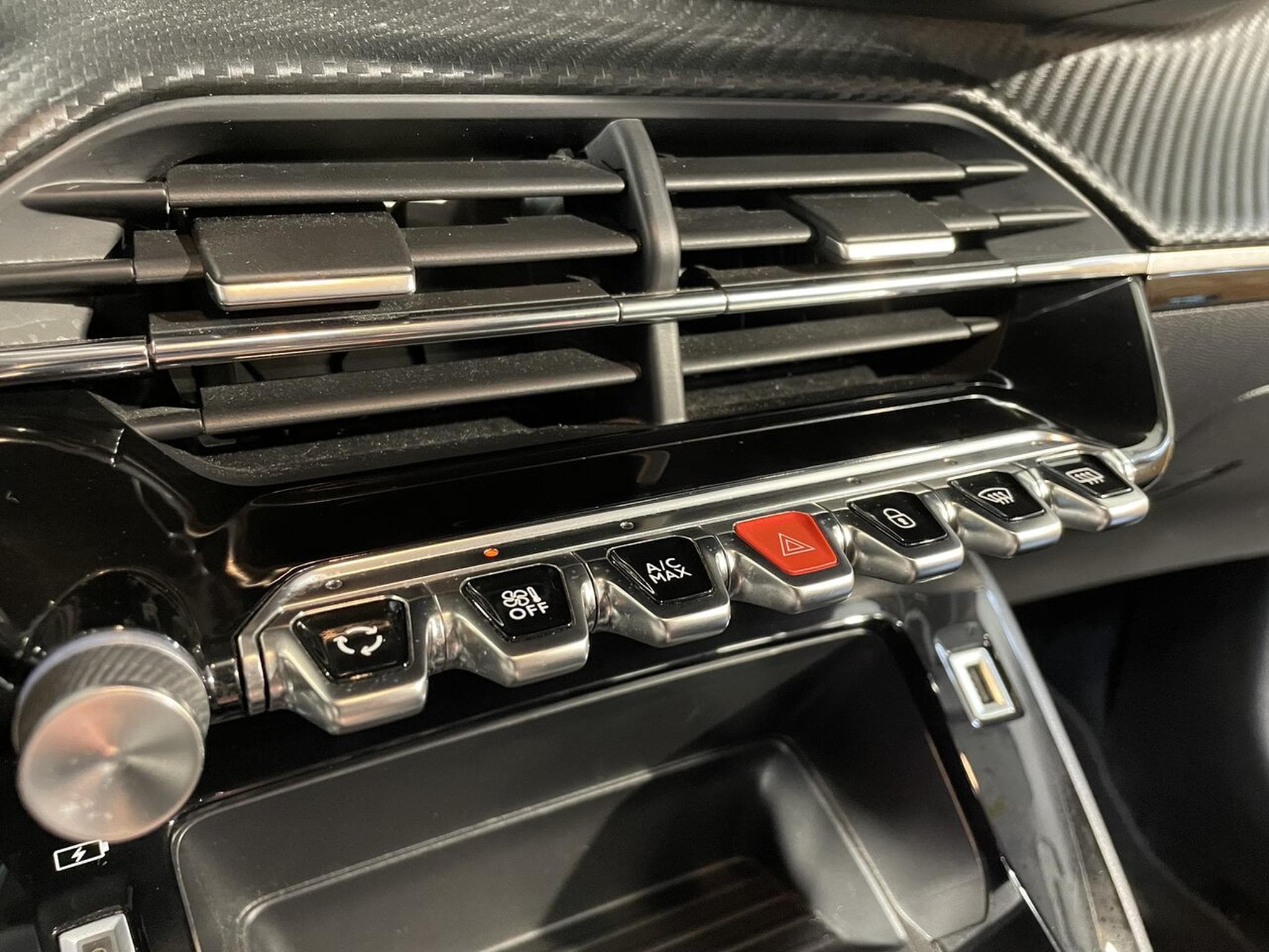 Peugeot 208 1.5 BLUEHDI 100 ACTIVE GPS CARPLAY (2021) - Photo 5