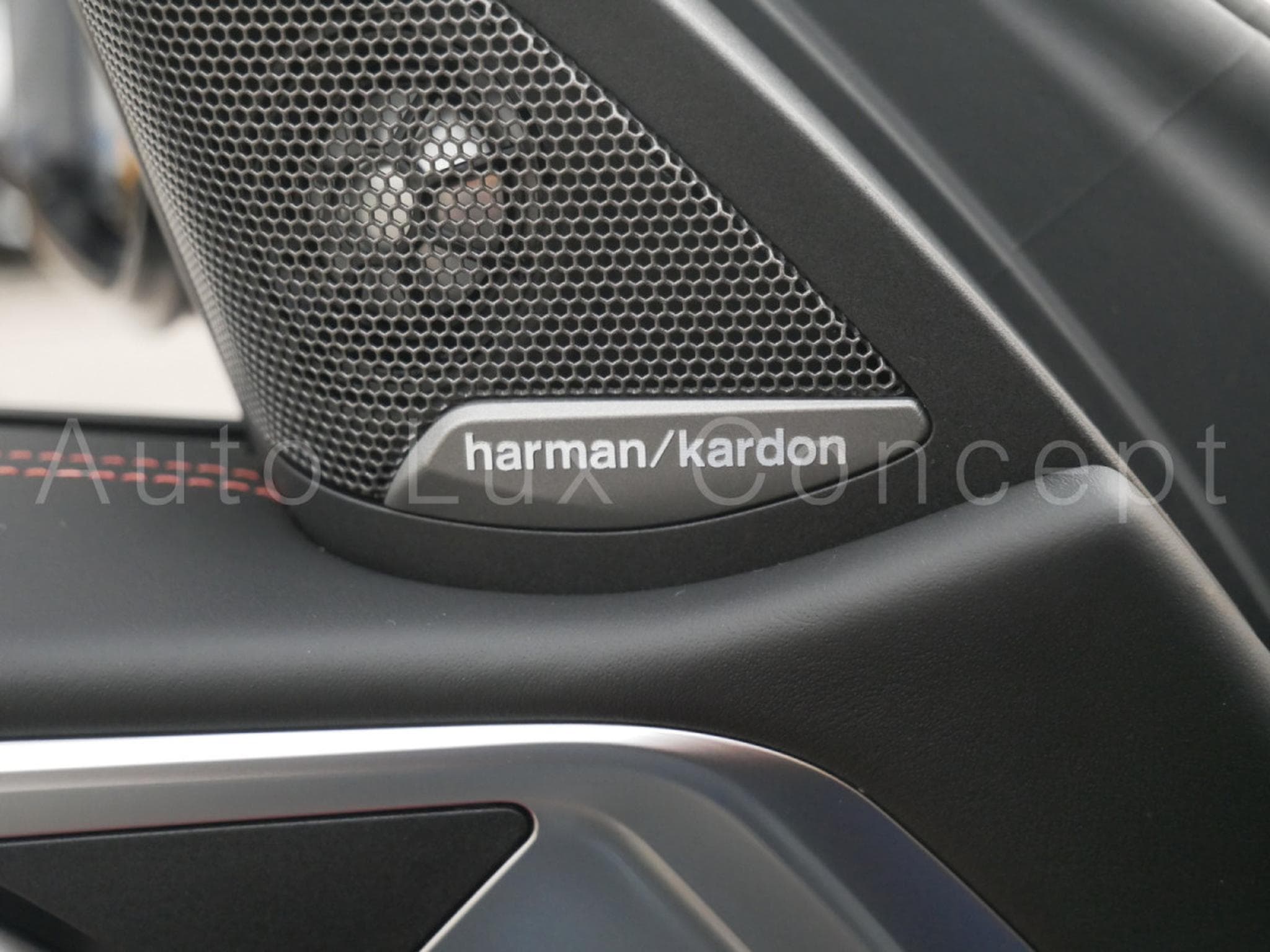 BMW M4 Competition M xDrive Cabriolet (2022) - Photo 15