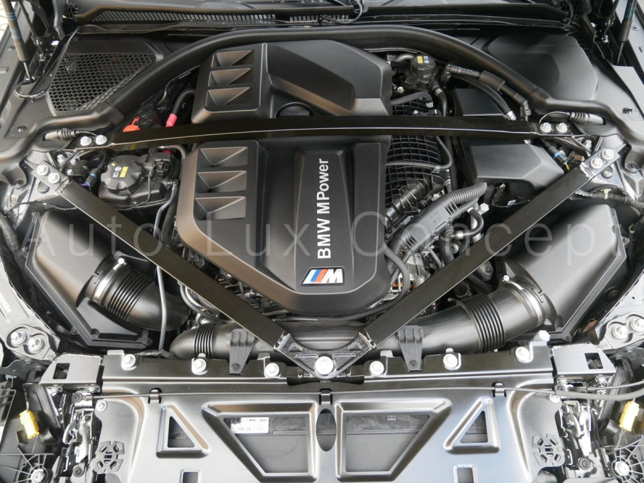 BMW M4 Competition M xDrive Cabriolet (2022) - Photo 24